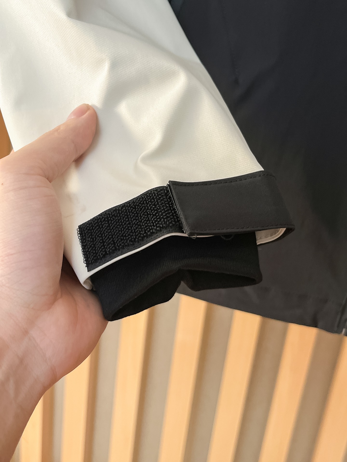 🌟🌟始祖鸟、2025新款男士休闲定制夹克外套。穿上简约干练的休闲外套，瞬间重回时髦霸气，又是活力满满的状