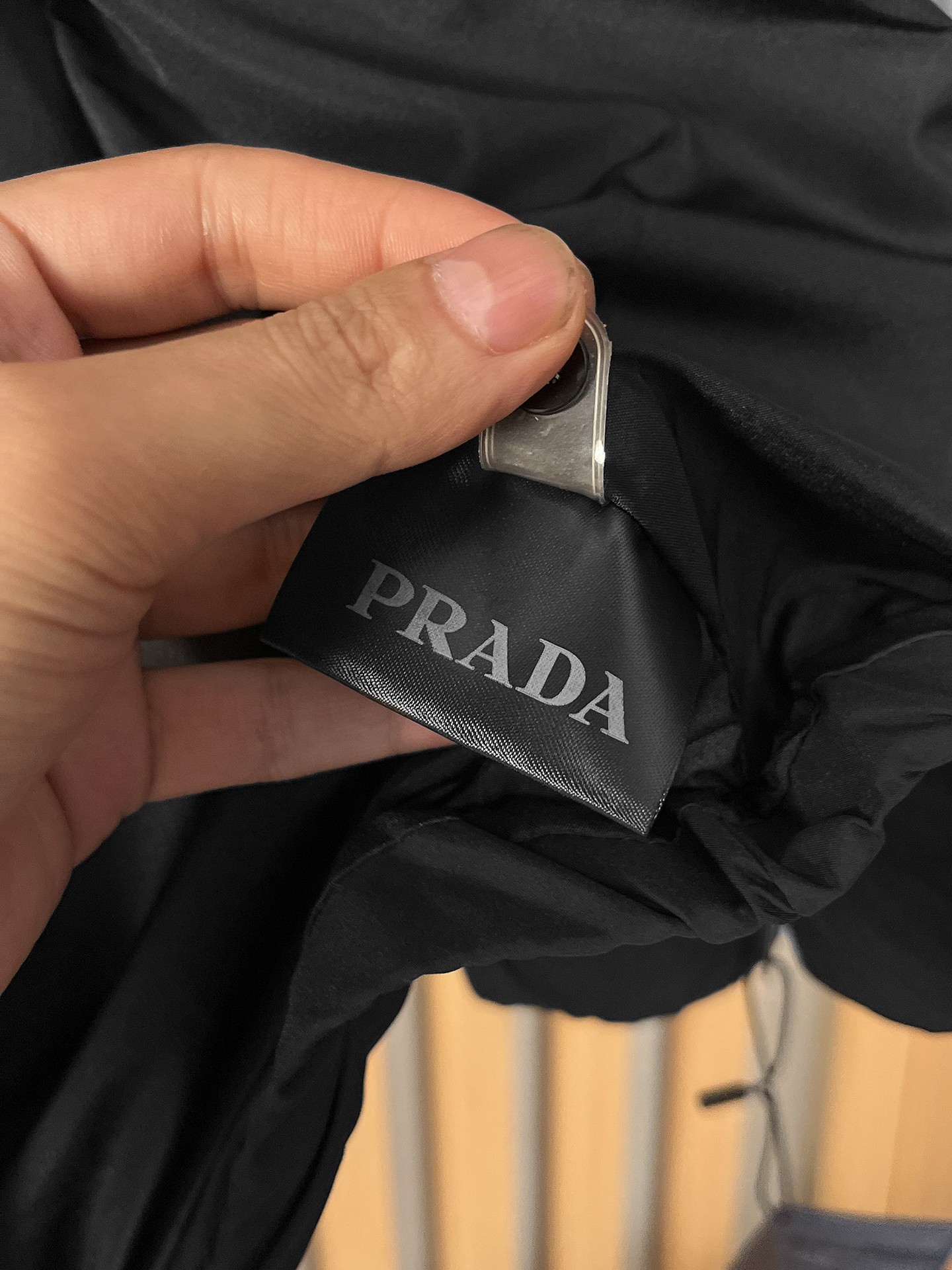 🌟🌟Prada、2025新款男士休闲定制夹克外套。穿上简约干练的休闲外套，瞬间重回时髦霸气，又是活力满满