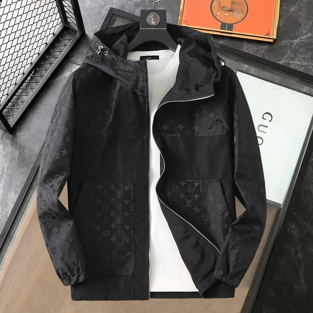 NO:595184,Same style on LV official website, on sale in advance!  2025ss new autumn men's jacket, original single three-standard high-end version!  With hidden hood, custom-made fabrics at the counter, highly breathable and comfortable, impeccable details, brand element design concept, reflecting high quality. It feels delicate and soft!  It presents a casual cut and the upper body shape is awesome!  Size M～3XL, maximum wear is 195kg.,,louis vuitton,jackets & coats,jackets & coats,hats,alexander wang19860909LV官网同款,提前发售！2025ss开 秋新款男士夹克外套,原单三标齐全高端版本！带隐藏帽,专柜定制面料 透气舒适度高,细节无可挑剔,品牌元素设计理念,体现高品质.手感细腻柔软！呈现休闲裁剪,上身版型超赞！码数M～3XL,最大穿195斤.,,louis vuitton,jackets & coats,jackets & coats,hats,alexander wang,Men's clothing