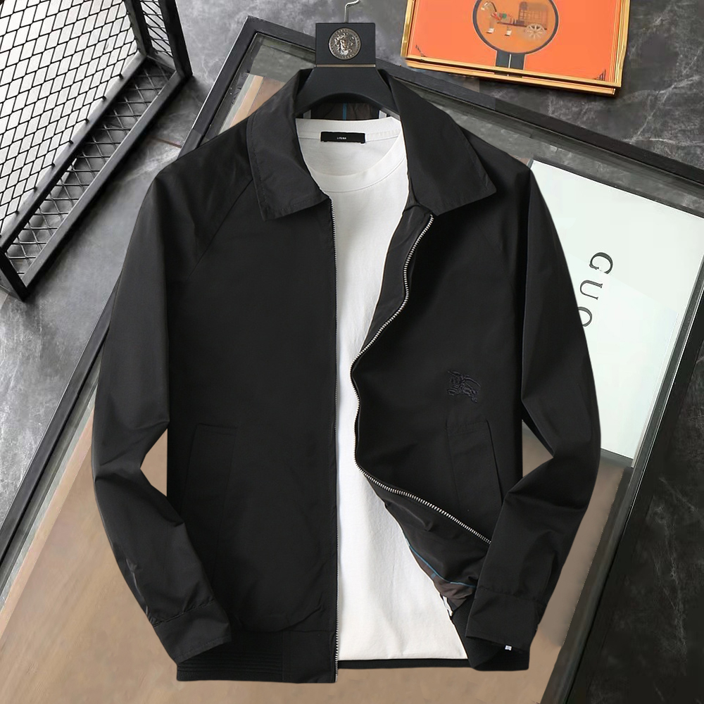 NO:758927,The same style is available on Burberry’s official website, on sale in advance!  2026ss new spring men's jacket, original single three-standard high-end version!  With hidden hood, custom-made fabrics at the counter, highly breathable and comfortable, impeccable details, brand element design concept, reflecting high quality. It feels delicate and soft!  It presents a casual cut and the upper body shape is awesome!  Size M～3XL, maximum wearing capacity is 195 catties.,,burberry,jackets & coats,jackets & coats,hats,19860909巴宝莉官网同款,提前发售！2026ss开 春新款男士夹克外套,原单三标齐全高端版本！带隐藏帽,专柜定制面料 透气舒适度高,细节无可挑剔,品牌元素设计理念,体现高品质.手感细腻柔软！呈现休闲裁剪,上身版型超赞！码数M～3XL,最大穿195斤.,,burberry,jackets & coats,jackets & coats,hats,,Men's clothing