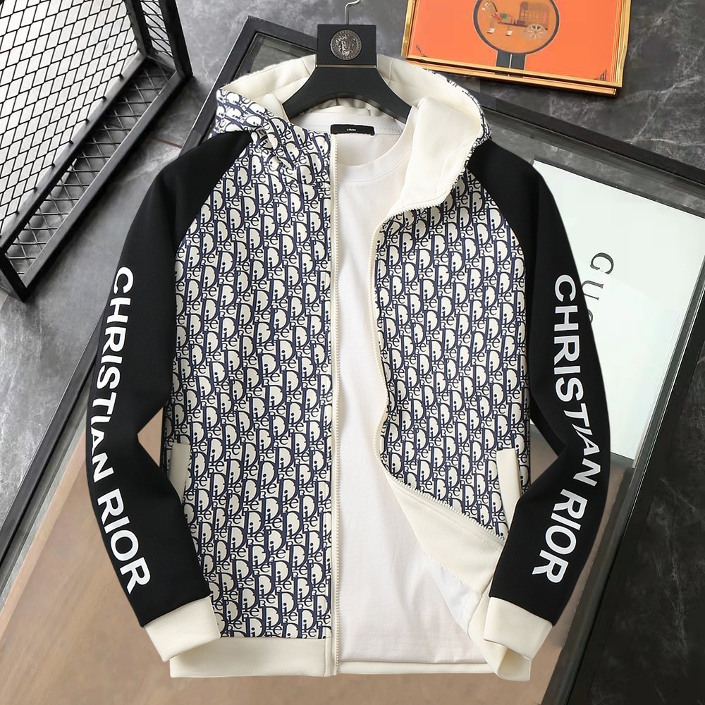 NO:758947,The same style is available on Dior’s official website, on sale in advance!  2026ss new spring men's jacket, original single three-standard high-end version!  With hidden hood, custom-made fabrics at the counter, highly breathable and comfortable, impeccable details, brand element design concept, reflecting high quality. It feels delicate and soft!  It presents a casual cut and the upper body shape is awesome!  Size M～3XL, maximum wearing capacity is 195 catties.,,dior,jackets & coats,jackets & coats,hats,19860909迪奥官网同款,提前发售！2026ss开 春新款男士夹克外套,原单三标齐全高端版本！带隐藏帽,专柜定制面料 透气舒适度高,细节无可挑剔,品牌元素设计理念,体现高品质.手感细腻柔软！呈现休闲裁剪,上身版型超赞！码数M～3XL,最大穿195斤.,,dior,jackets & coats,jackets & coats,hats,,Men's clothing