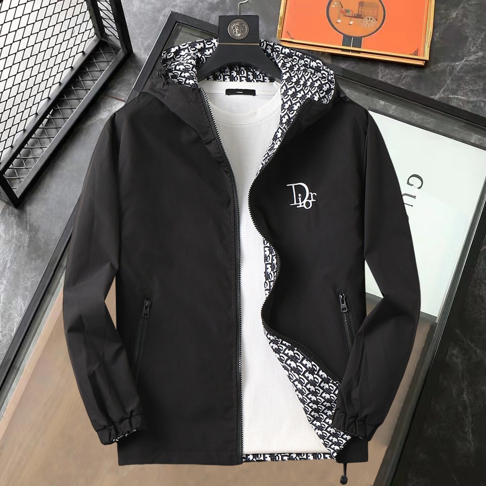NO:758904,The same style is available on Dior’s official website, on sale in advance!  2026ss new spring men's reversible jacket, original single and three-label complete high-end version!  With hidden hood, custom-made fabrics at the counter, highly breathable and comfortable, impeccable details, brand element design concept, reflecting high quality. It feels delicate and soft!  It presents a casual cut and the upper body shape is awesome!  Size M～3XL, maximum wearing capacity is 195 catties.,,dior,jackets & coats,jackets & coats,hats,19860909迪奥官网同款,提前发售！2026ss开 春新款男士双面穿夹克外套,原单三标齐全高端版本！带隐藏帽,专柜定制面料 透气舒适度高,细节无可挑剔,品牌元素设计理念,体现高品质.手感细腻柔软！呈现休闲裁剪,上身版型超赞！码数M～3XL,最大穿195斤.,,dior,jackets & coats,jackets & coats,hats,,Men's clothing
