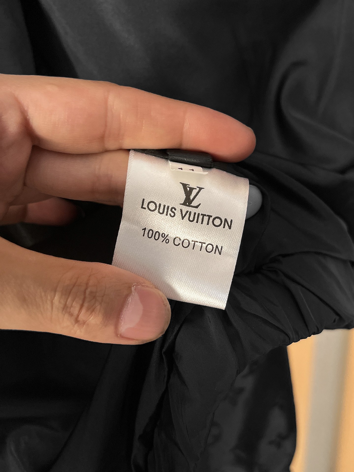 🌟🌟LV、2025新款男士休闲定制夹克外套。穿上简约干练的休闲外套，瞬间重回时髦霸气，又是活力满满的状态