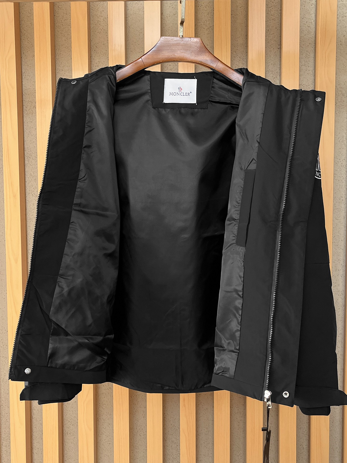 🌟🌟蒙口、2025新款男士休闲定制夹克外套。穿上简约干练的休闲外套，瞬间重回时髦霸气，又是活力满满的状态