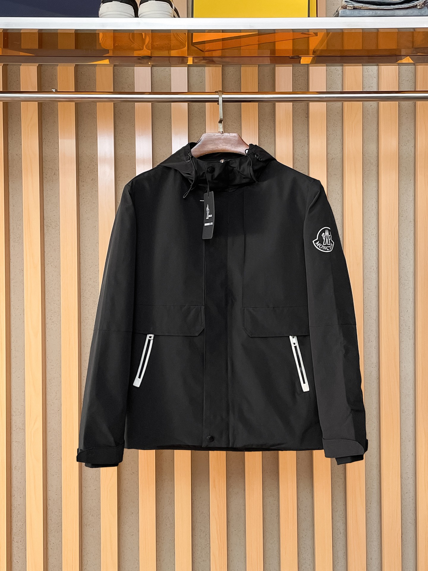 🌟🌟蒙口、2025新款男士休闲定制夹克外套。穿上简约干练的休闲外套，瞬间重回时髦霸气，又是活力满满的状态