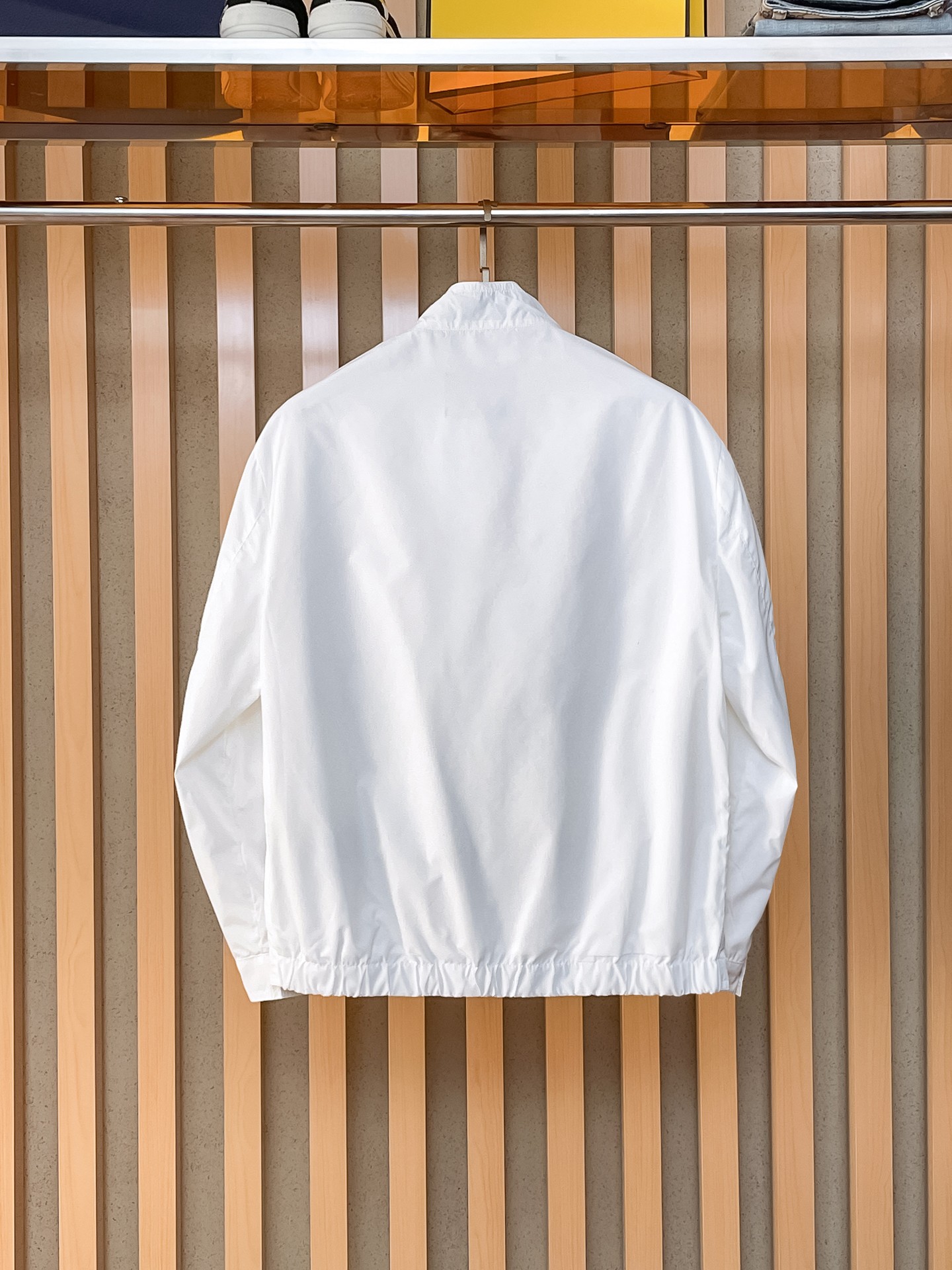 🌟🌟Prada、2025新款男士休闲定制夹克外套。穿上简约干练的休闲外套，瞬间重回时髦霸气，又是活力满满