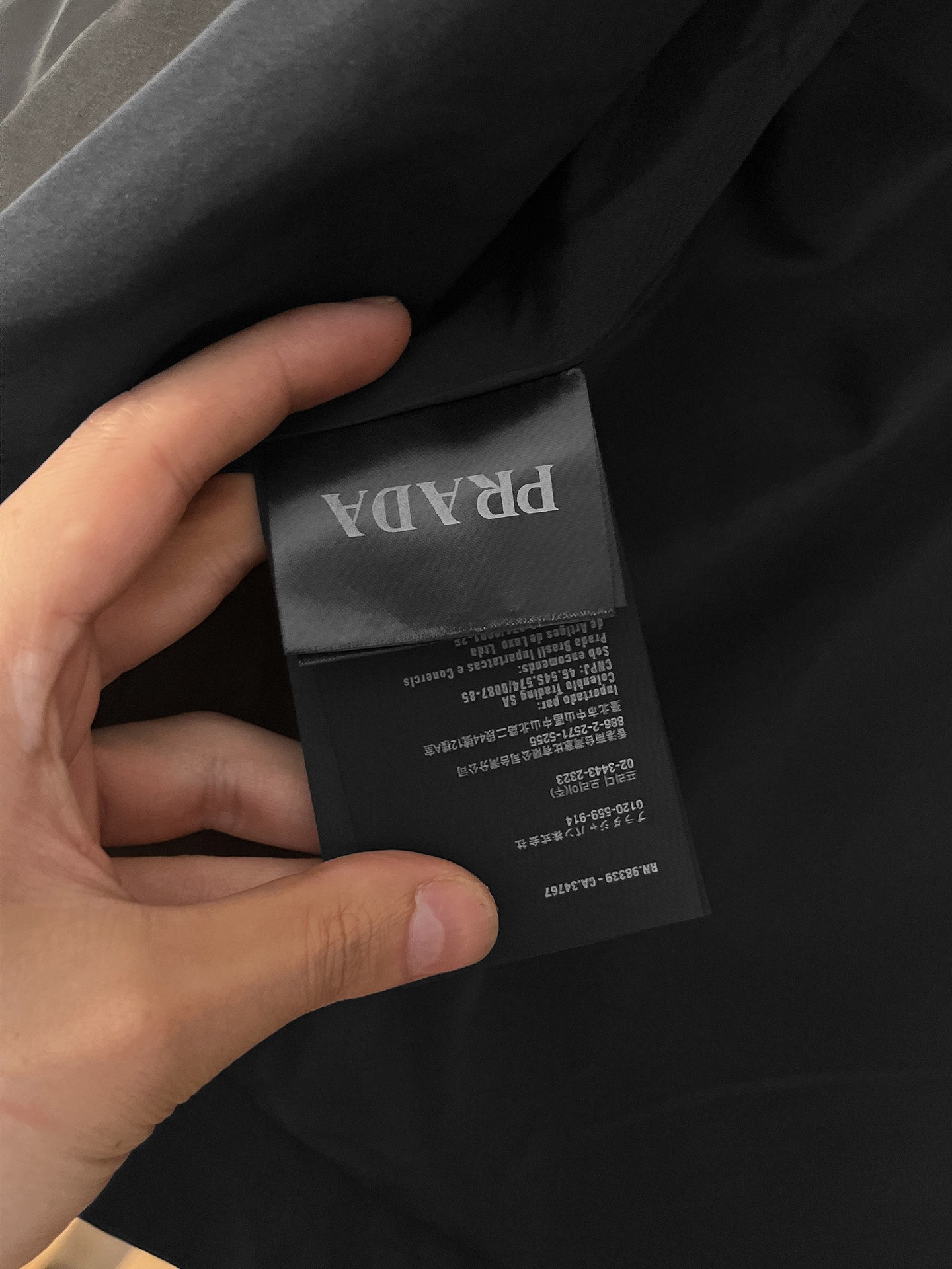 🌟🌟Prada、2025新款男士休闲定制夹克外套。穿上简约干练的休闲外套，瞬间重回时髦霸气，又是活力满满