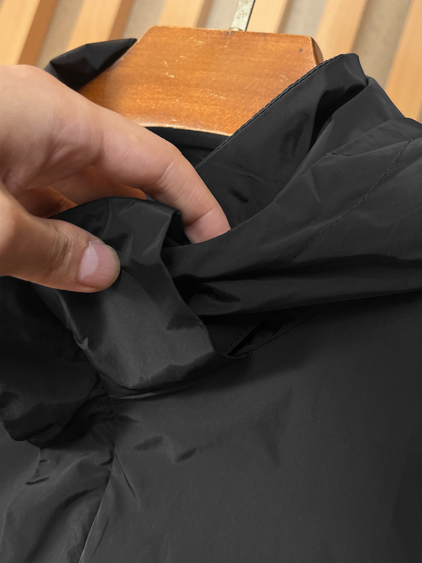 🌟🌟Prada、2025新款男士休闲定制夹克外套。穿上简约干练的休闲外套，瞬间重回时髦霸气，又是活力满满