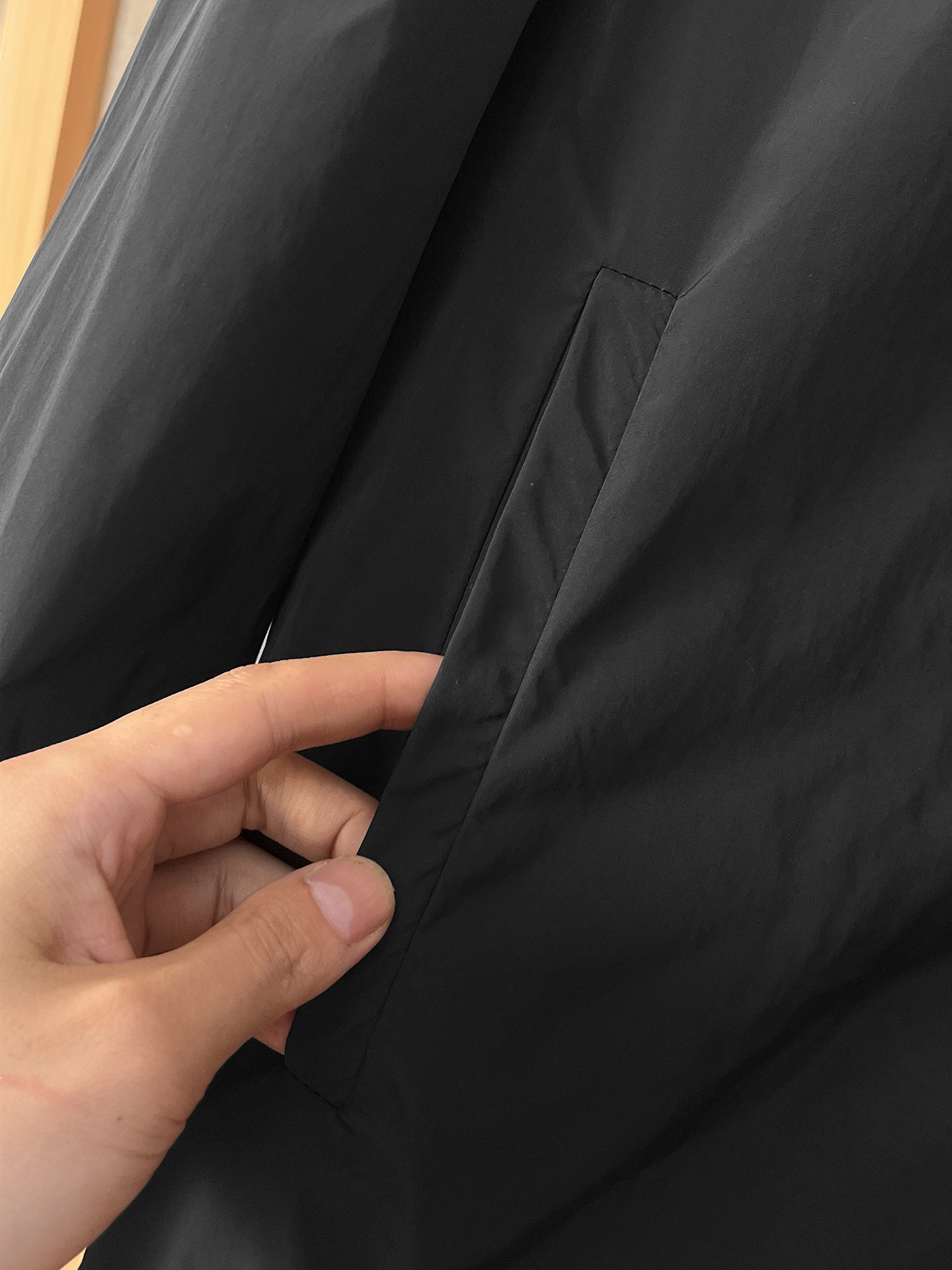 🌟🌟Prada、2025新款男士休闲定制夹克外套。穿上简约干练的休闲外套，瞬间重回时髦霸气，又是活力满满