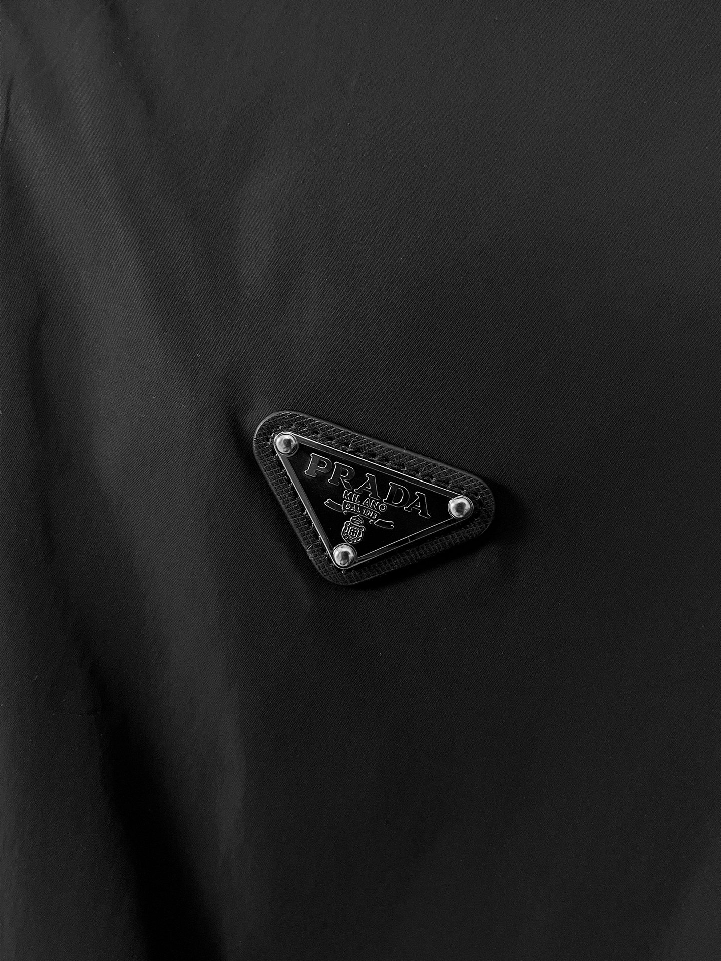 🌟🌟Prada、2025新款男士休闲定制夹克外套。穿上简约干练的休闲外套，瞬间重回时髦霸气，又是活力满满