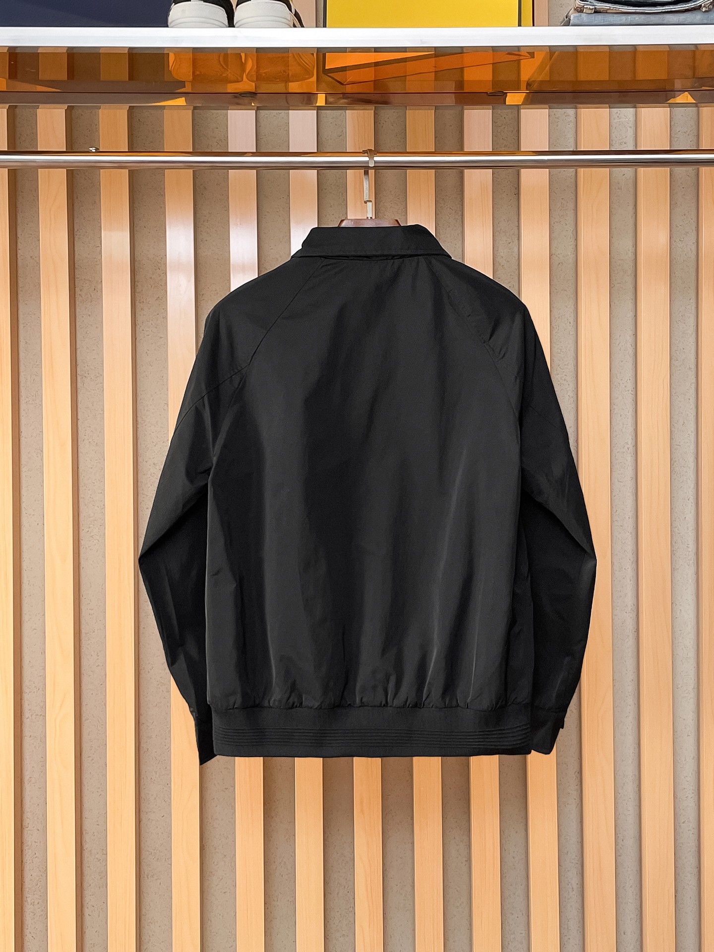 🌟🌟巴宝莉、2025新款男士休闲定制夹克外套。穿上简约干练的休闲外套，瞬间重回时髦霸气，又是活力满满的状