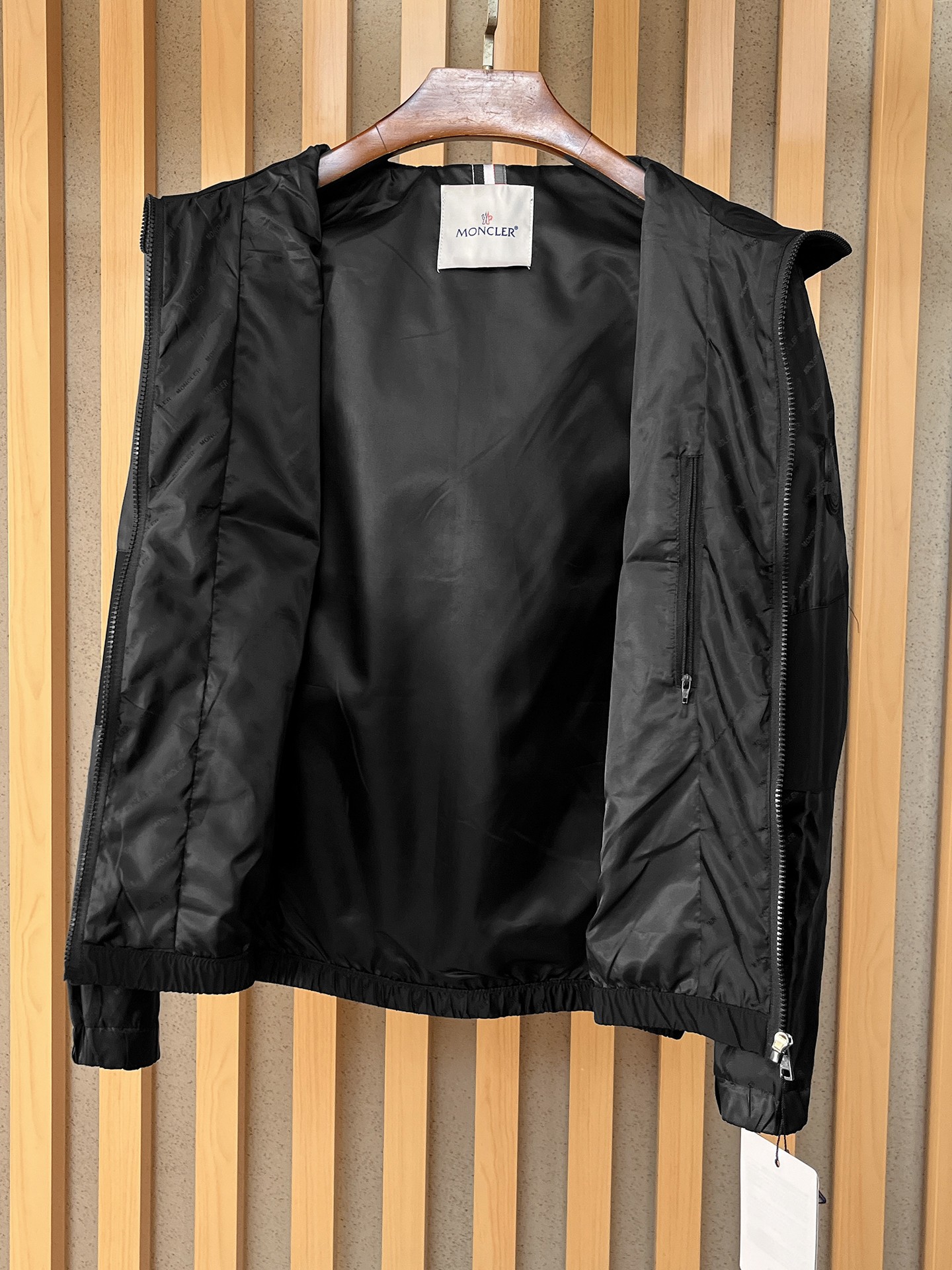 🌟🌟蒙口、2025新款男士休闲定制夹克外套。穿上简约干练的休闲外套，瞬间重回时髦霸气，又是活力满满的状态