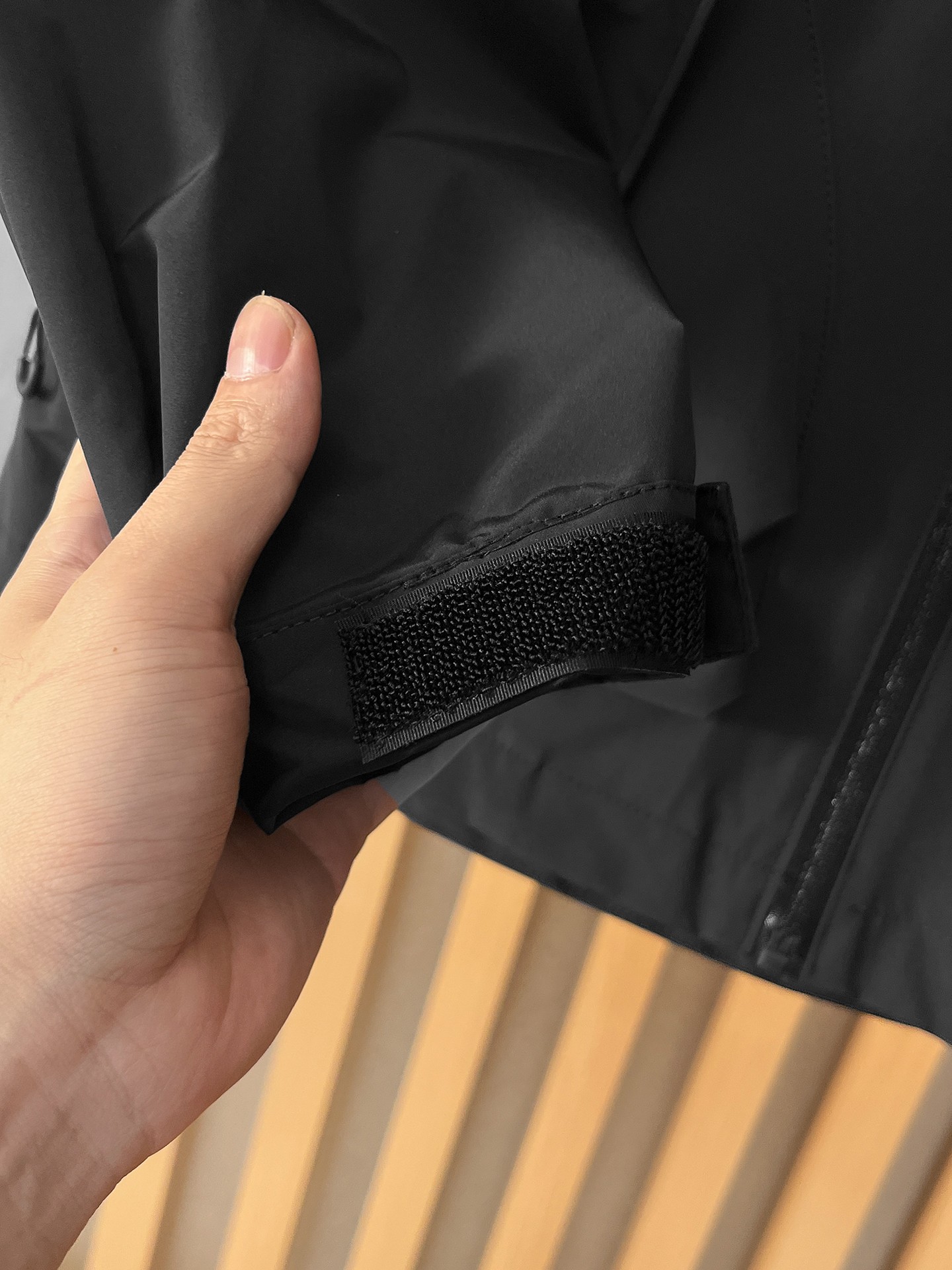 🌟🌟始祖鸟、2025新款男士休闲定制夹克外套。穿上简约干练的休闲外套，瞬间重回时髦霸气，又是活力满满的状