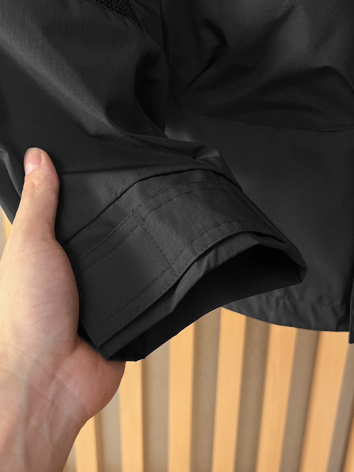 🌟🌟阿玛尼、2025新款男士休闲定制夹克外套。穿上简约干练的休闲外套，瞬间重回时髦霸气，又是活力满满的状