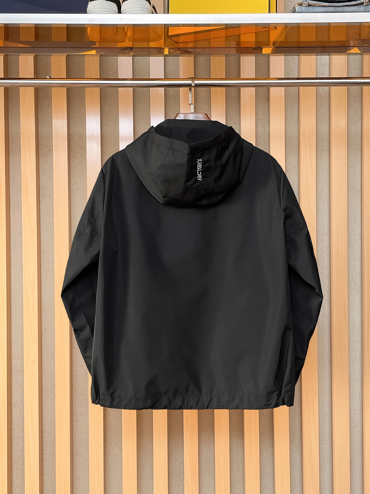 🌟🌟始祖鸟、2025新款男士休闲定制夹克外套。穿上简约干练的休闲外套，瞬间重回时髦霸气，又是活力满满的状