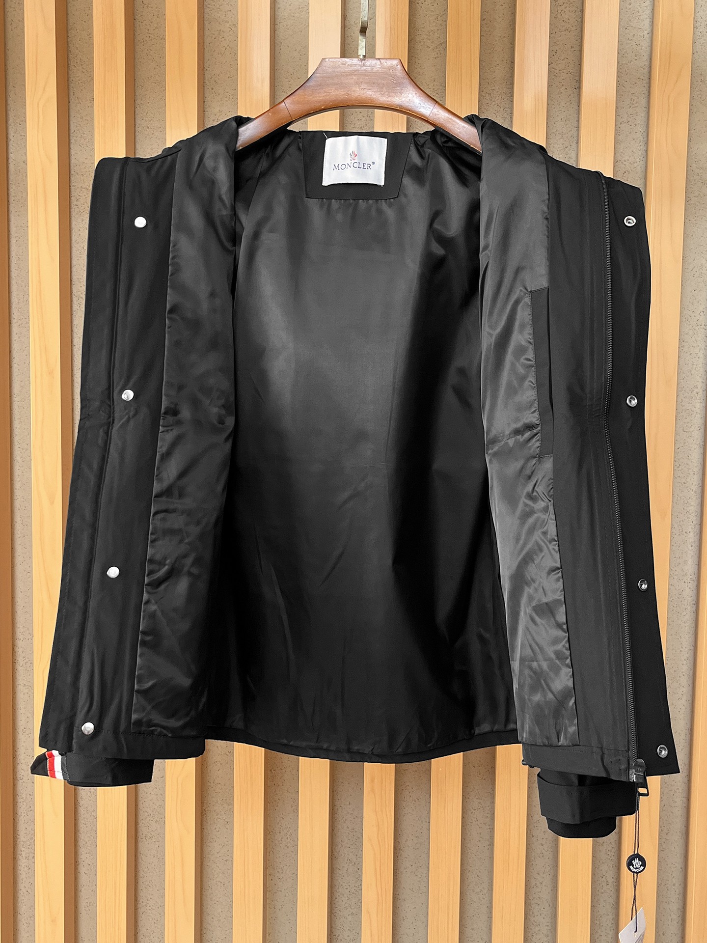 🌟🌟蒙口、2025新款男士休闲定制夹克外套。穿上简约干练的休闲外套，瞬间重回时髦霸气，又是活力满满的状态