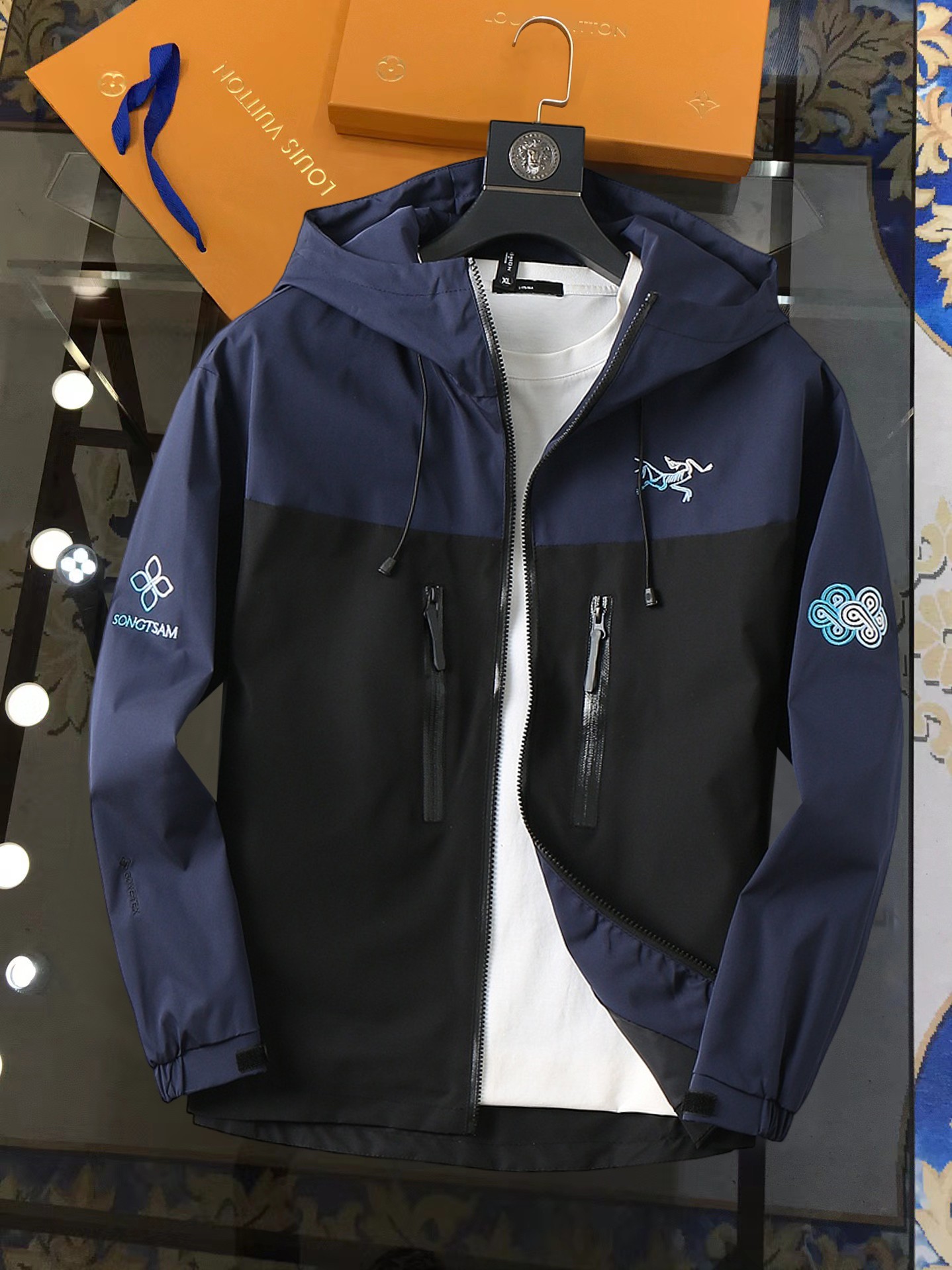 NO:728368,Support replacement after the year!  Same style as Arc'teryx official website, complete with three labels, sold in advance. SS new men's jacket for autumn, high-end version with original three labels. Custom-made fabrics at the counter. Highly breathable and comfortable, impeccable details, brand element design concept, reflecting high quality. Delicate and soft feel. Casual tailoring, excellent upper body shape. Size M~3XL, maximum wearing capacity is 195 catties. arc'teryx, jackets & coats, jackets & coats,19860909支持年后退换！始祖鸟官网同款,三标齐全,提前发售 ss开秋新款男士夹克外套,原单三标齐全高端版本 专柜定制面料 透气舒适度高,细节无可挑剔,品牌元素设计理念,体现高品质.手感细腻柔软 呈现休闲裁剪,上身版型超赞 码数M～3XL,最大穿195斤,arc'teryx,jackets & coats,jackets & coats,,Men's clothing