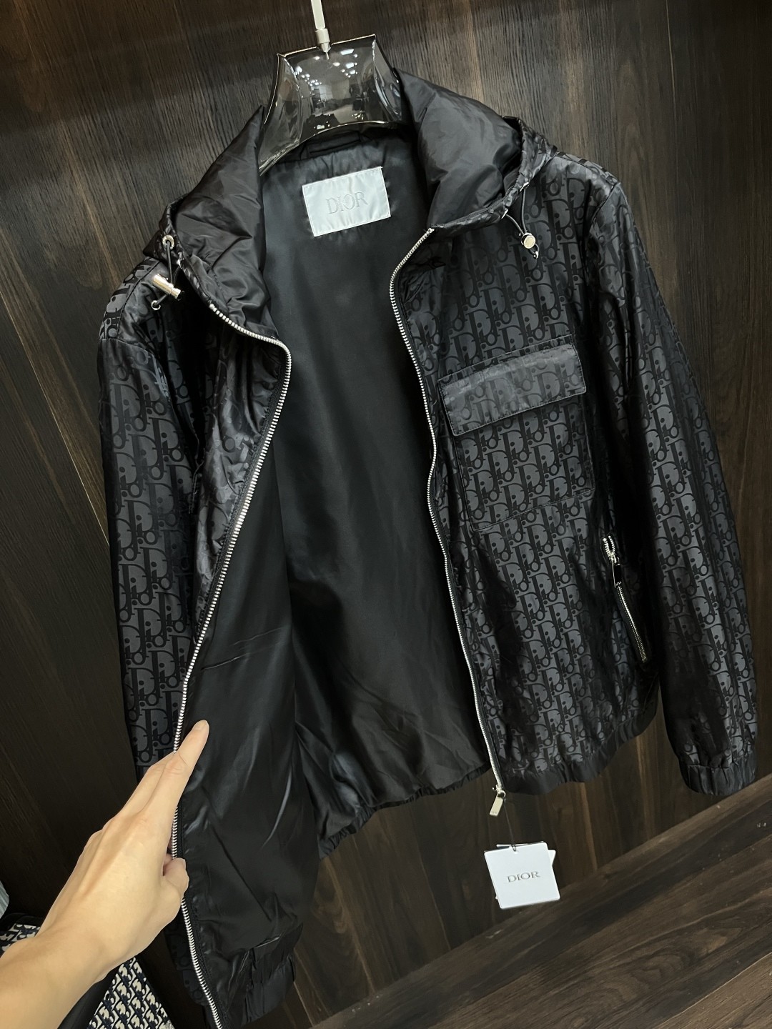 Dior 主推 Dior 2026ss早春新款发布㊙ 迪奥连帽夹克外套 春季 夹薄棉夹克 字母logo提花款夹克外套