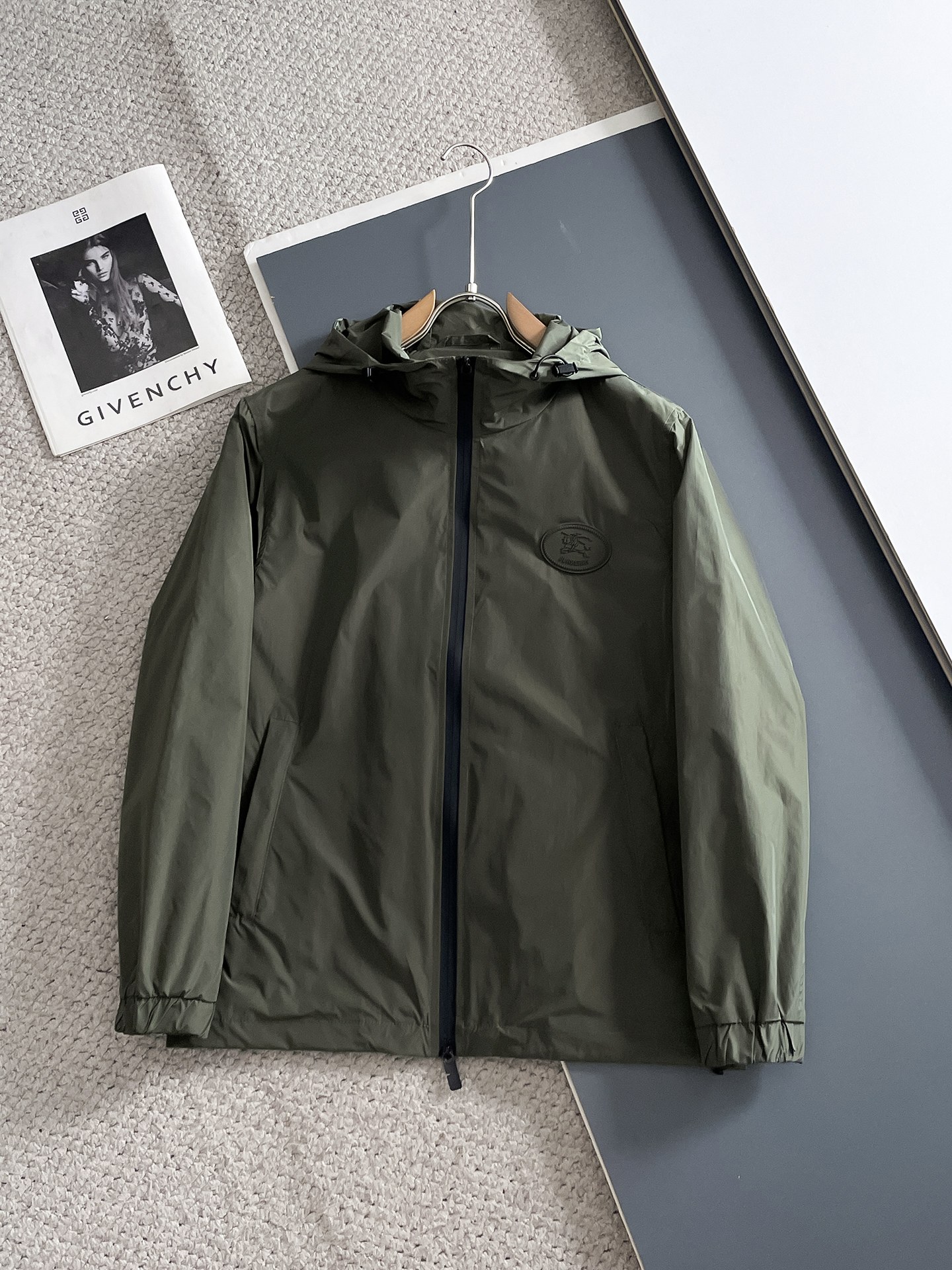 Burberry 巴宝莉 提前发售 2026ss开春新款男士夹克外套 三标齐全高端版本 带隐藏帽