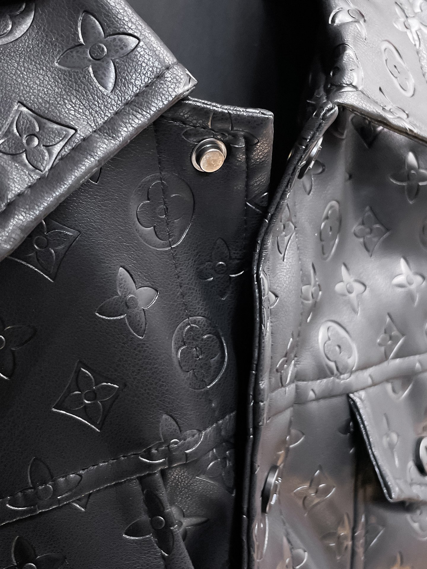 Louis Vuitton LV 提前发售 2026ss开春新款男士皮衣夹克外套 三标齐全高端版本 带隐藏帽