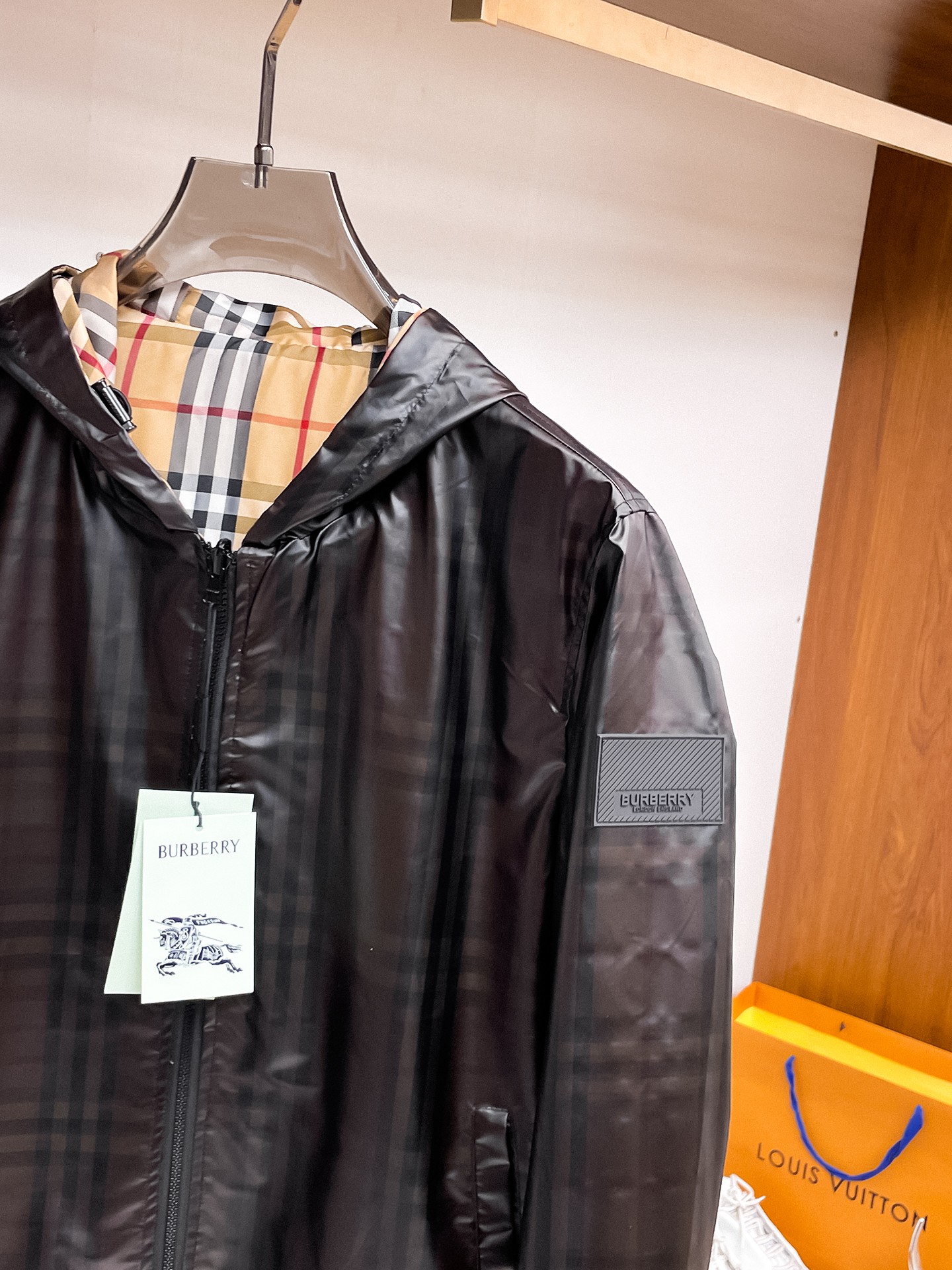 Burberry 巴宝莉 提前发售 2026ss开春新款男士双面穿夹克外套 三标齐全高端版本