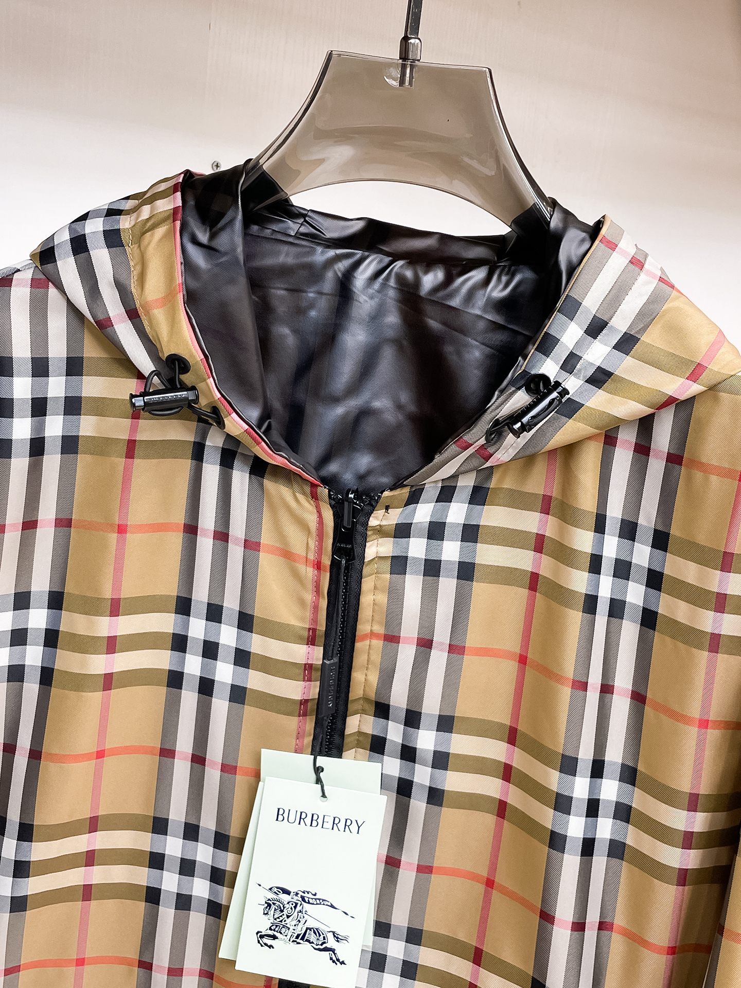 Burberry 巴宝莉 提前发售 2026ss开春新款男士双面穿夹克外套 三标齐全高端版本