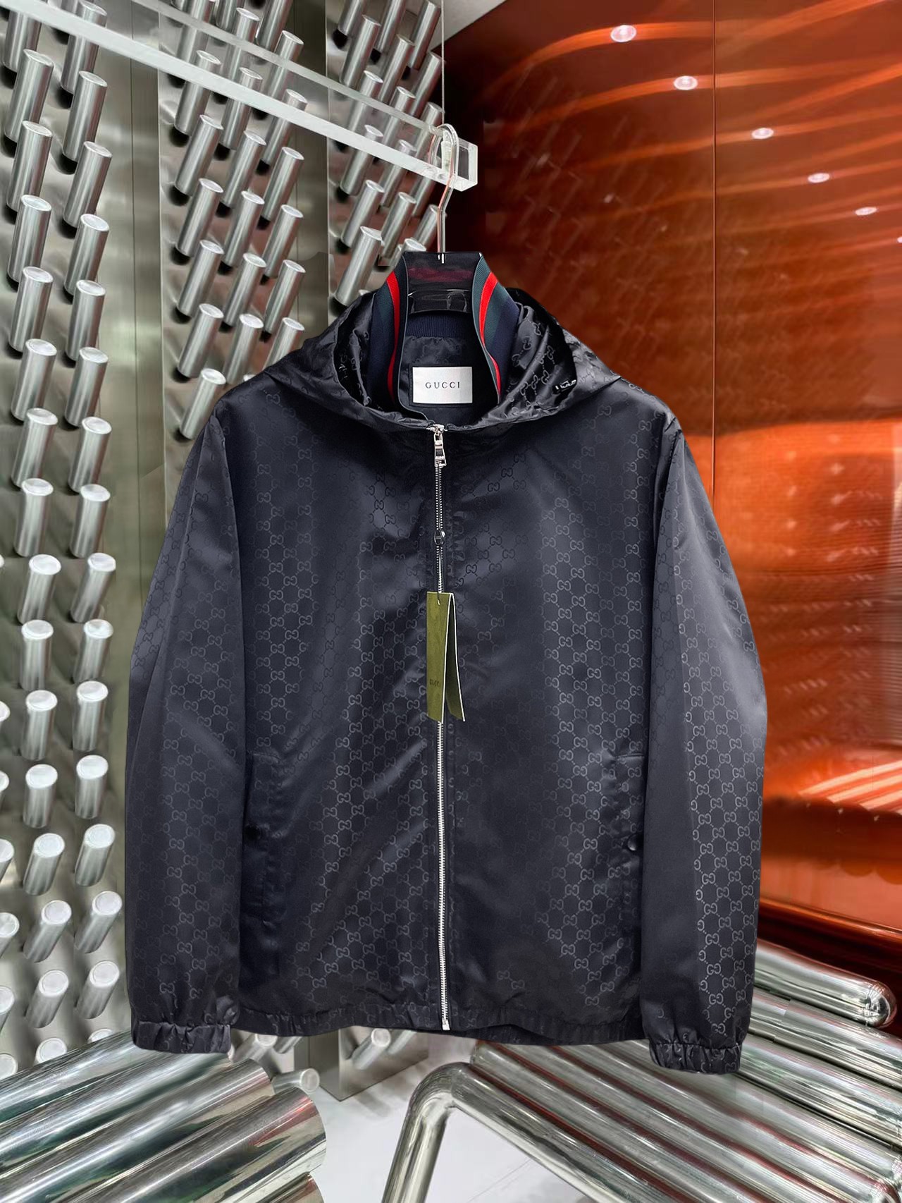 NO:774838,Same style as Gucci official website, on sale in advance!  2026ss new spring men's jackets, original high-end version with three standards!  , counter-customized fabrics with high breathability and comfort, impeccable details, brand element design concept, reflecting high quality. It feels delicate and soft!  It presents a casual cut and the upper body shape is awesome!  Size M～3XL, maximum wearing capacity is 195 catties.,,jackets & coats,jackets & coats,19860909古奇 官网同款,提前发售！2026ss开春新款男士夹克外套,原单三标齐全高端版本！,专柜定制面料 透气舒适度高,细节无可挑剔,品牌元素设计理念,体现高品质.手感细腻柔软！呈现休闲裁剪,上身版型超赞！码数M～3XL,最大穿195斤.,,jackets & coats,jackets & coats,,Men's clothing