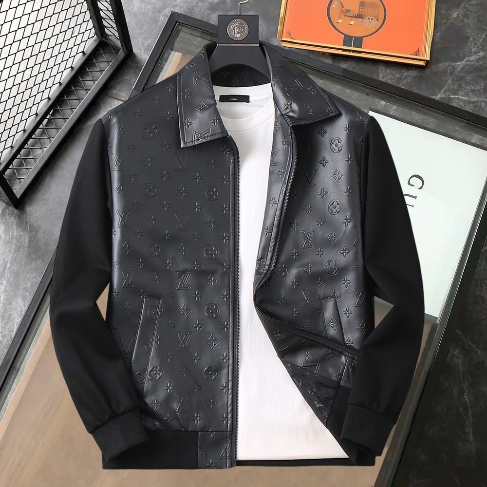 NO:595211,Same style as on LV official website, on sale in advance!  2025ss new autumn men's jackets, high-end version with complete three-standard original order!  With hidden hood, custom-made fabrics at the counter, highly breathable and comfortable, impeccable details, brand element design concept, reflecting high quality. It feels delicate and soft!  It presents a casual cut and the upper body shape is awesome!  Size M～3XL, maximum wear is 195kg.,,louis vuitton,jackets & coats,jackets & coats,hats,alexander wang19860909LV 官网同款,提前发售！2025ss开秋新款男士夹克外套,原单三标齐全高端版本！带隐藏帽,专柜定制面料 透气舒适度高,细节无可挑剔,品牌元素设计理念,体现高品质.手感细腻柔软！呈现休闲裁剪,上身版型超赞！码数M～3XL,最大穿195斤.,,louis vuitton,jackets & coats,jackets & coats,hats,alexander wang,Men's clothing