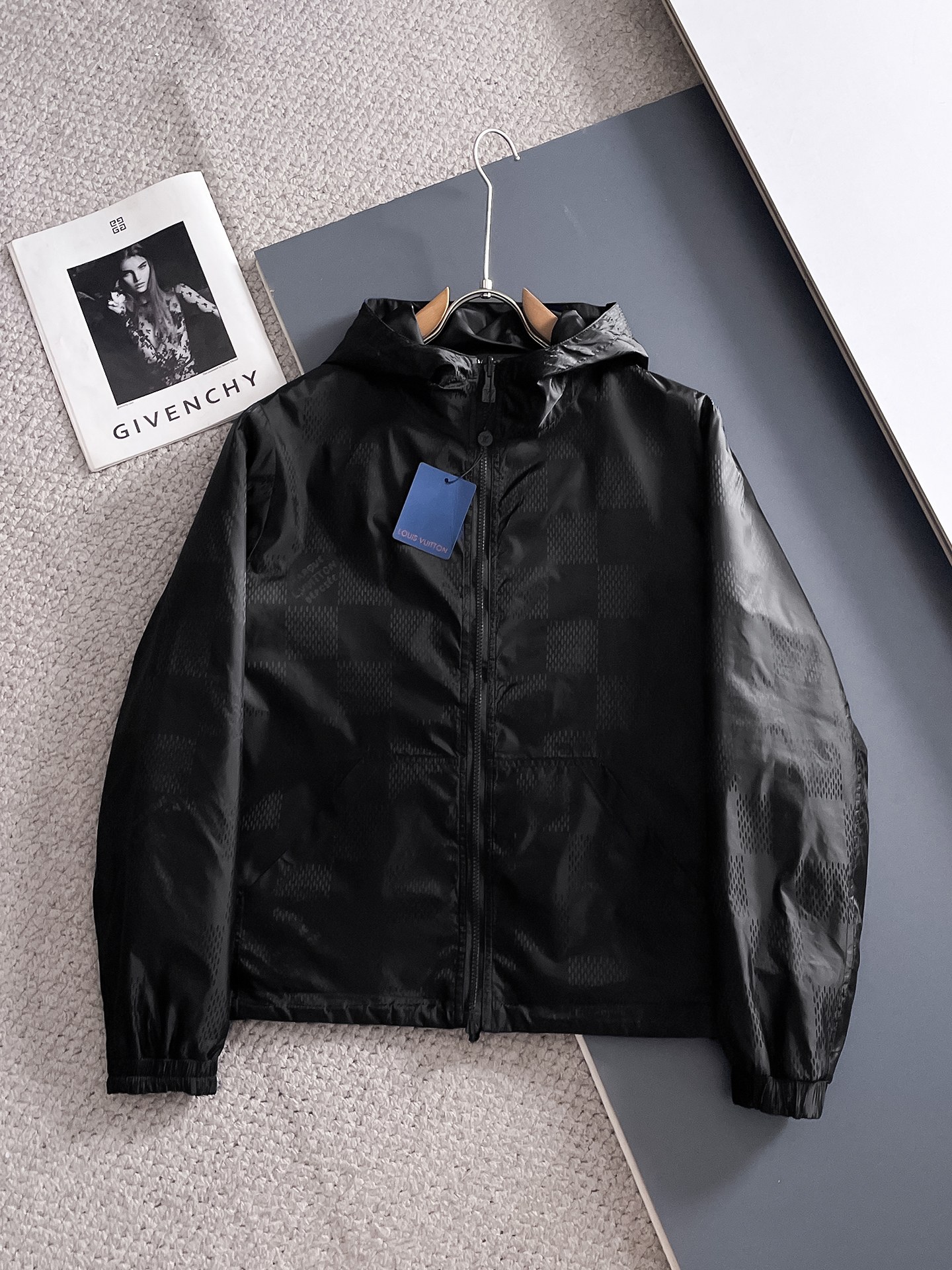 Louis Vuitton LV 提前发售 2026ss开春新款男士双面穿夹克外套 三标齐全高端版本 带隐藏帽