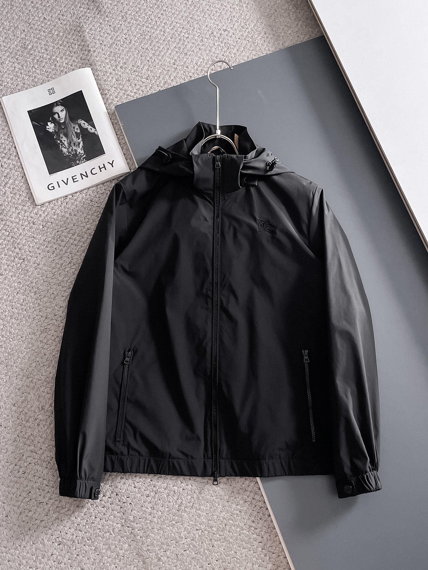 Burberry 巴宝莉 提前发售 2026ss开春新款男士夹克外套 三标齐全高端版本 带隐藏帽