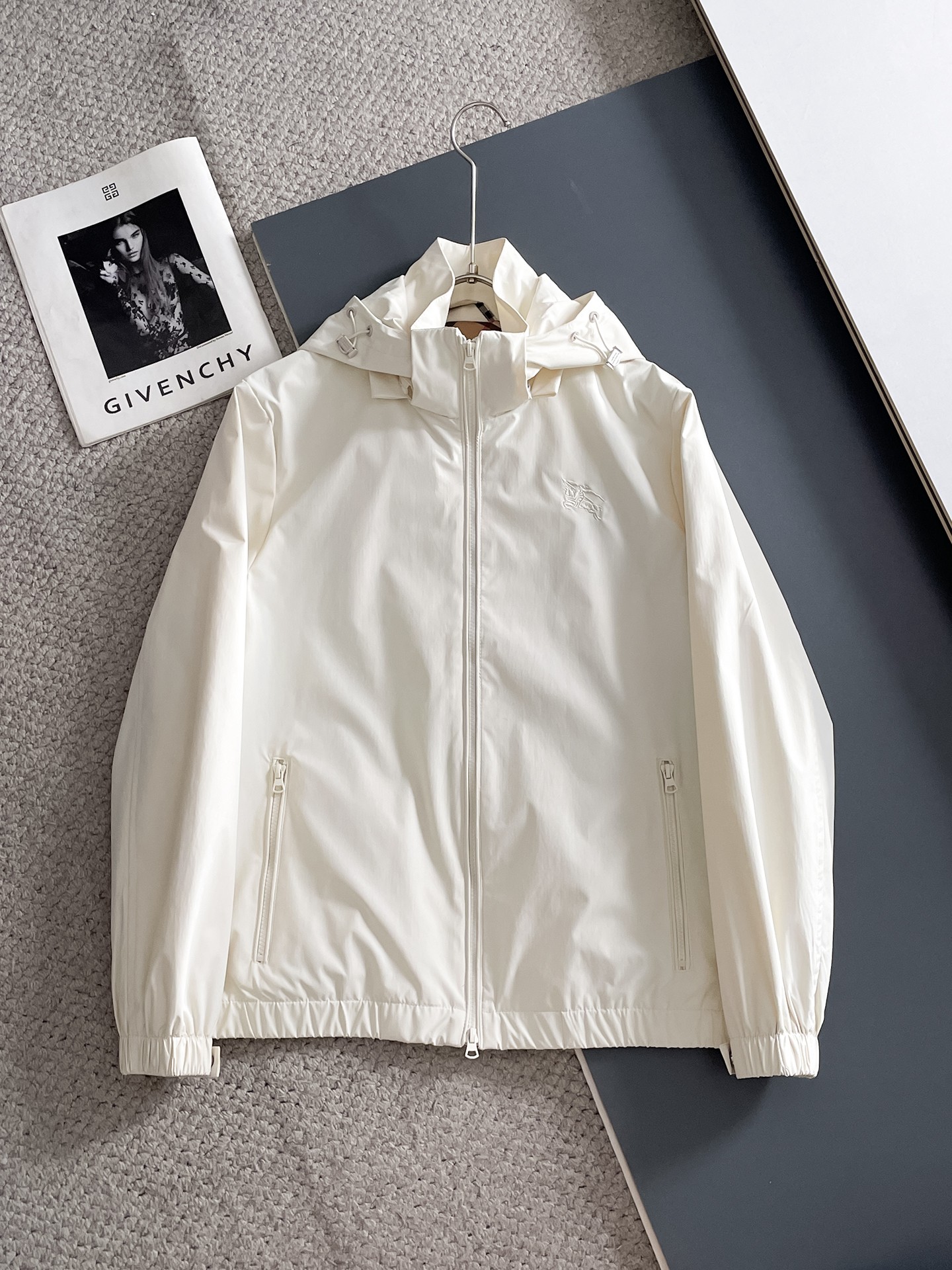 Burberry 巴宝莉 提前发售 2026ss开春新款男士夹克外套 三标齐全高端版本 带隐藏帽