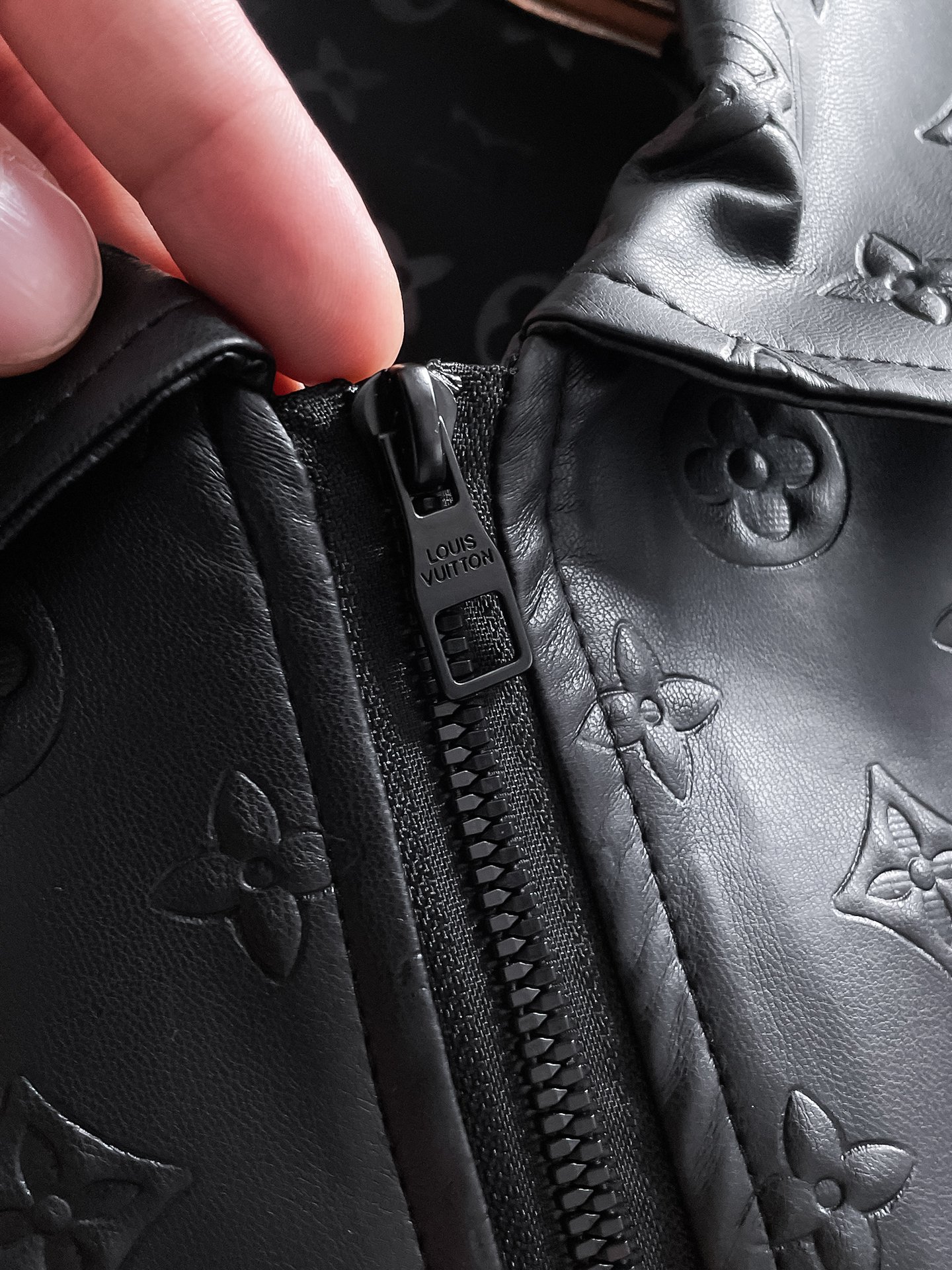 Louis Vuitton LV（高端品质）2026早春新品 休闲皮衣夹克外套 进口 科技面料 上身舒适透气