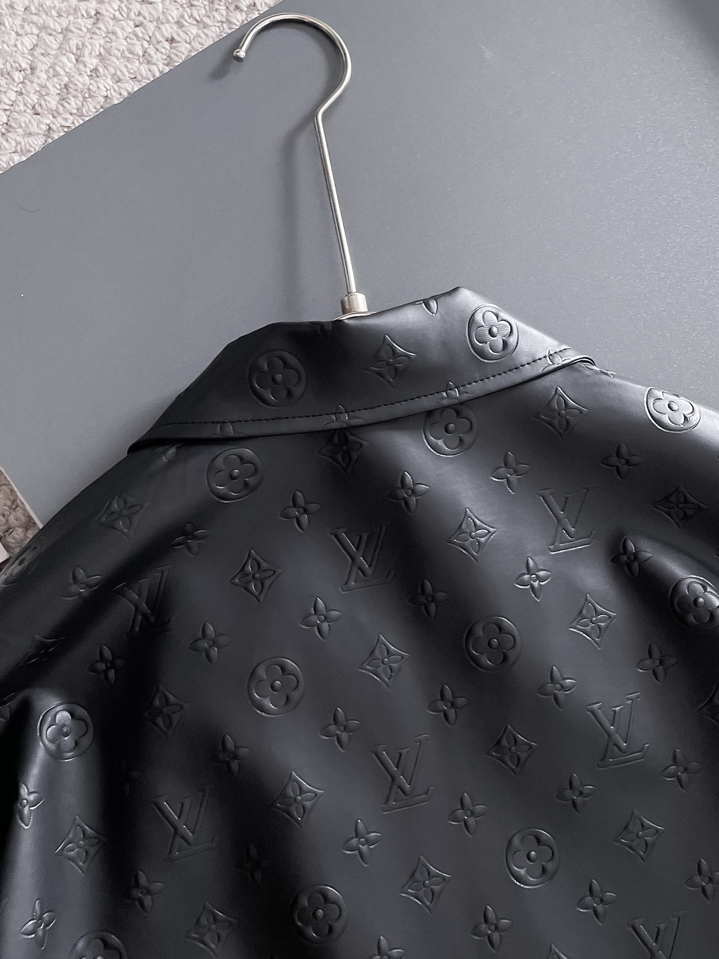 Louis Vuitton LV（高端品质）2026早春新品 休闲皮衣夹克外套 进口 科技面料 上身舒适透气