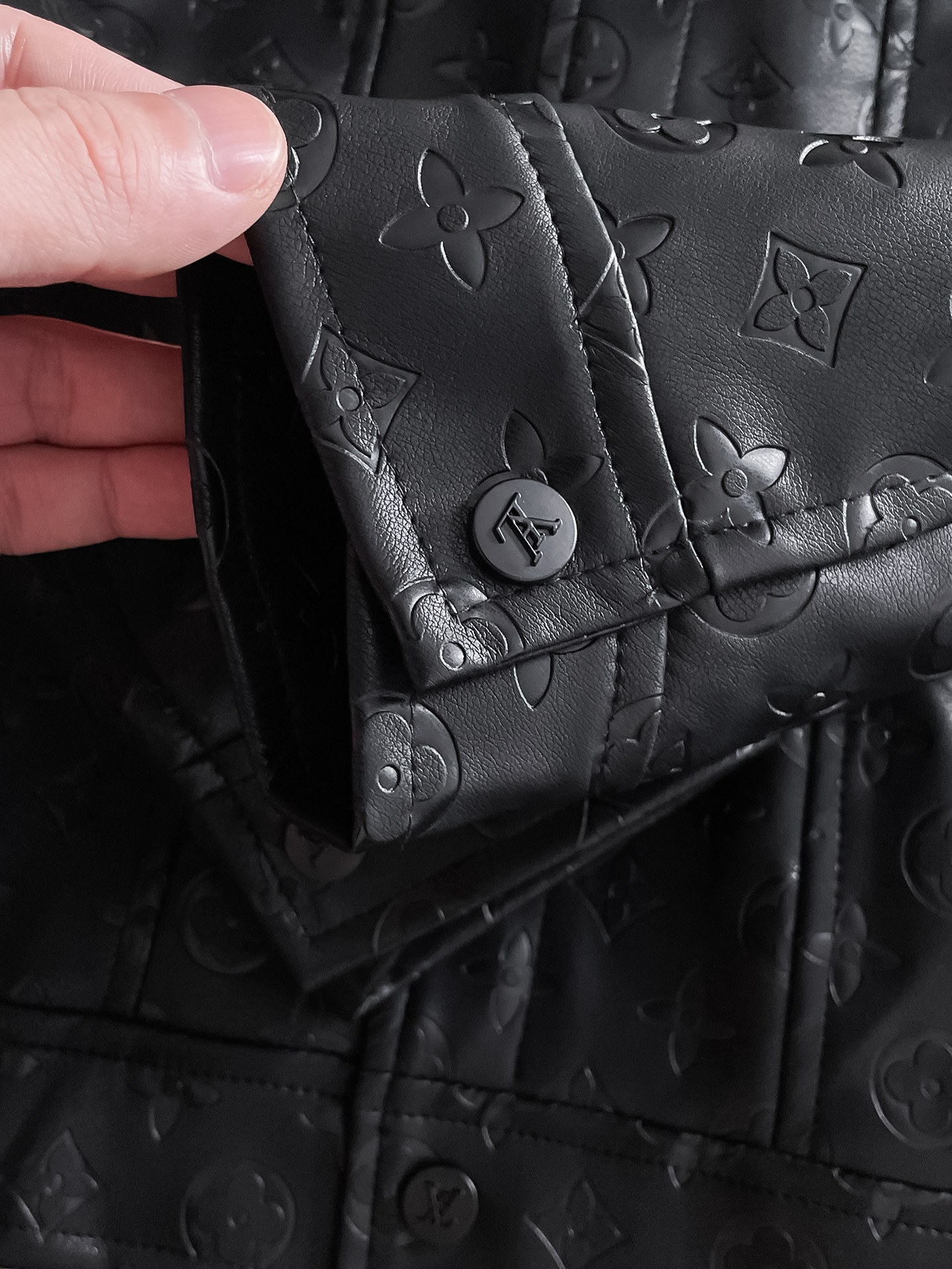 Louis Vuitton LV（高端品质）2026早春新品 休闲皮衣夹克外套 进口 科技面料 上身舒适透气