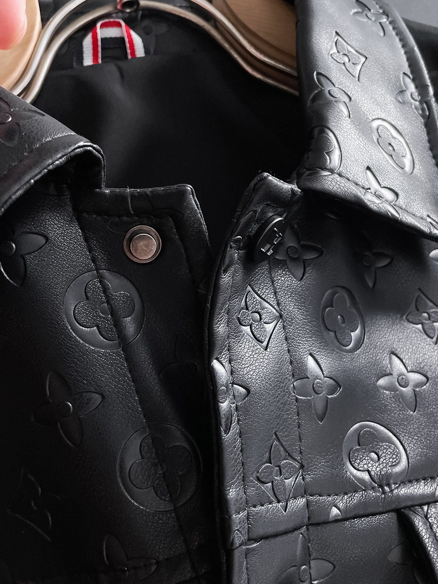 Louis Vuitton LV（高端品质）2026早春新品 休闲皮衣夹克外套 进口 科技面料 上身舒适透气