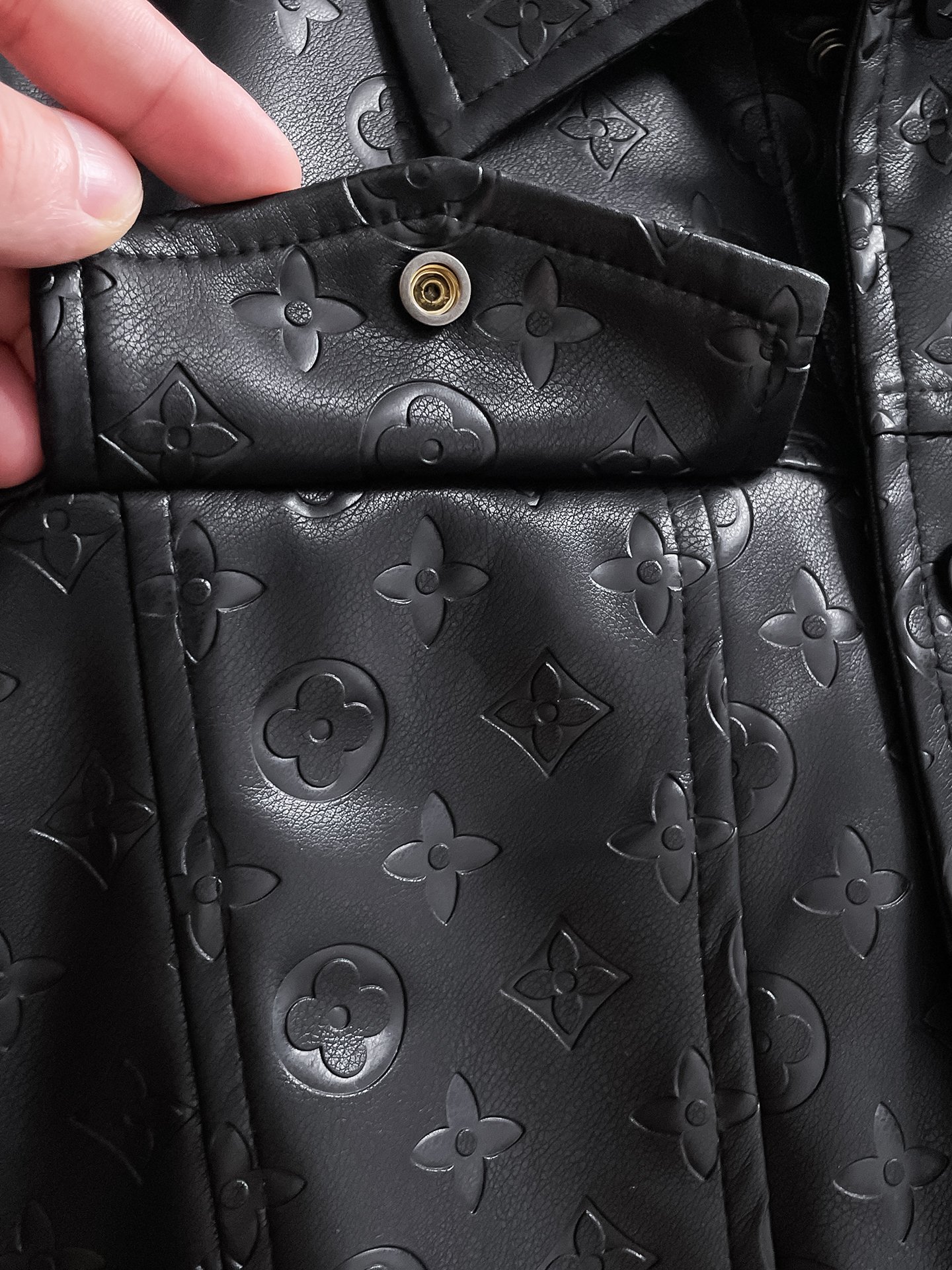 Louis Vuitton LV（高端品质）2026早春新品 休闲皮衣夹克外套 进口 科技面料 上身舒适透气