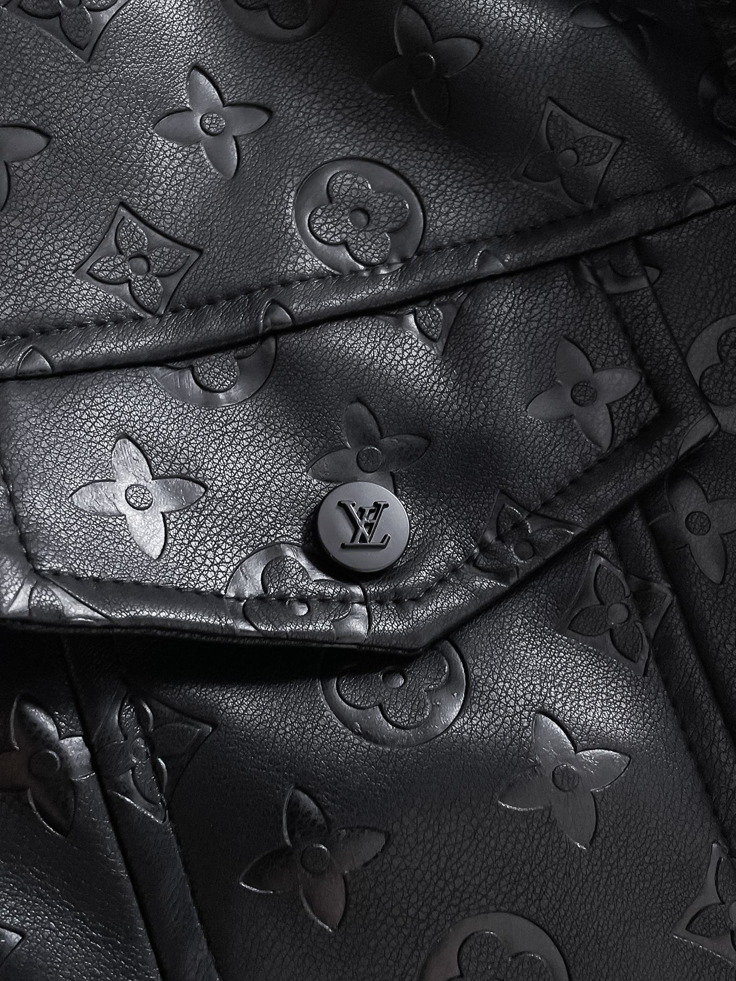 Louis Vuitton LV（高端品质）2026早春新品 休闲皮衣夹克外套 进口 科技面料 上身舒适透气