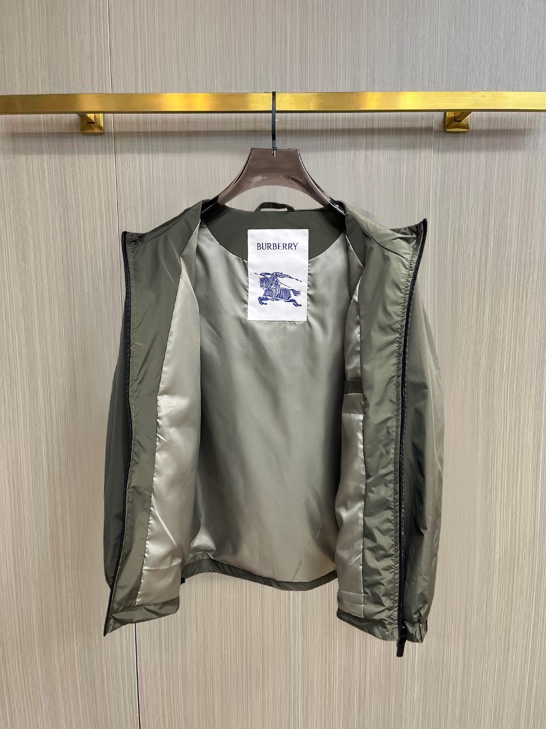 Burberry 巴宝莉 提前发售 2026ss开春新款男士夹克外套 三标齐全高端版本