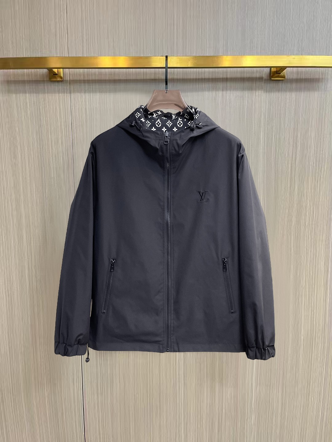 Louis Vuitton LV 提前发售 2026ss开春新款男士双面穿夹克外套 三标齐全高端版本
