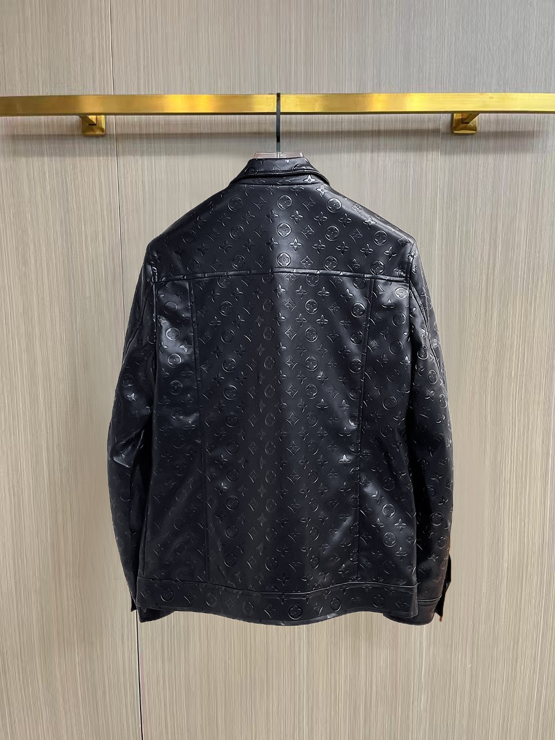 Louis Vuitton LV 提前发售 2026ss开春新款男士皮衣夹克外套 三标齐全高端版本 带隐藏帽