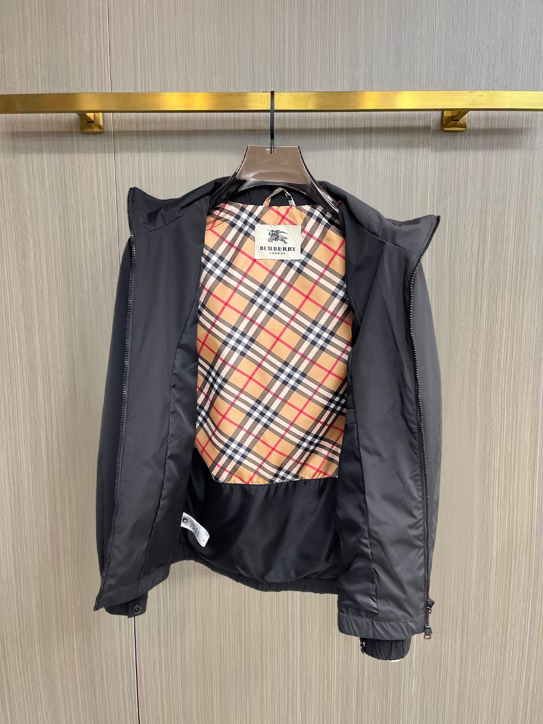 Burberry 巴宝莉 提前发售 2026ss开春新款男士夹克外套 三标齐全高端版本