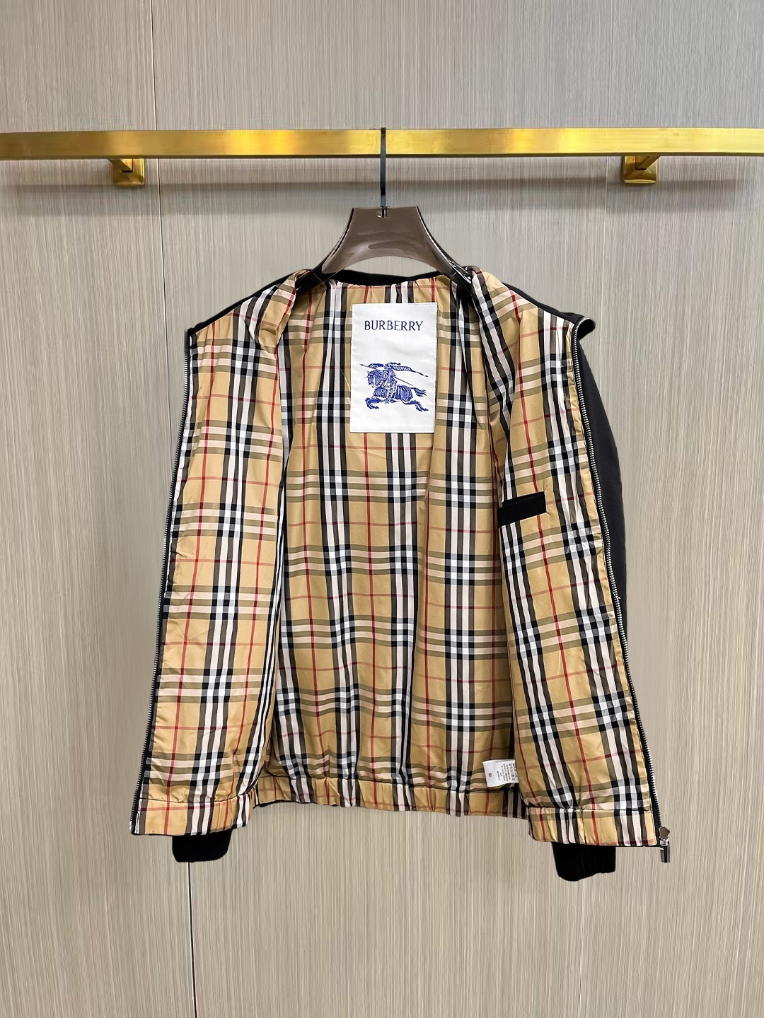 Burberry 巴宝莉 提前发售 2026ss开春新款男士夹克外套 三标齐全高端版本