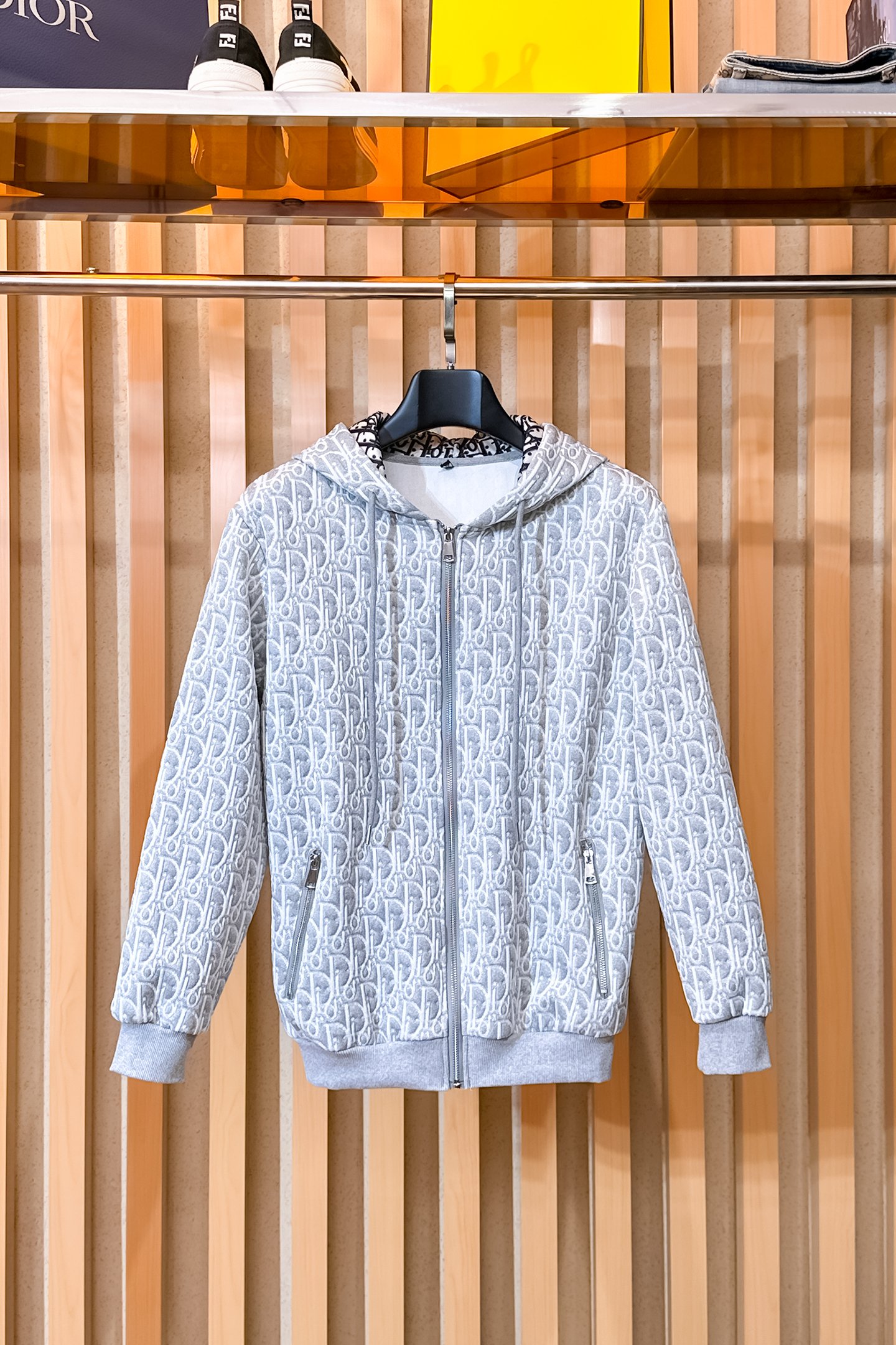 NO:650517,Dior, 2025 new men's casual customized jacket. Put on a simple and capable casual jacket, and instantly return to a fashionable and domineering state, and full of vitality. The most popular zipper design in history, all fabrics need to be customized, full of luxury. The slim tailoring reflects our perfect body shape, which can be easily controlled regardless of fat or thin. Super versatile style, not picky, suitable for different age groups. High street practical wear, spring and summer matching tools, sizes M~3XL, dior, jackets  & coats,jackets & coats,alexander wang19860909迪奥、2025新款男士休闲定制夹克外套.穿上简约干练的休闲外套,瞬间重回时髦霸气,又是活力满满的状态.史前最流行的拉链设计,面料全部需要定制,奢华感十足.修身的剪裁体现出我们完美的体型无论胖瘦都可以轻松驾驭.超百搭款式,不挑身材的款,适合不同年龄段穿着.高街实穿款,春夏搭配利器 尺码M~3XL,,dior,jackets & coats,jackets & coats,alexander wang,Men's clothing