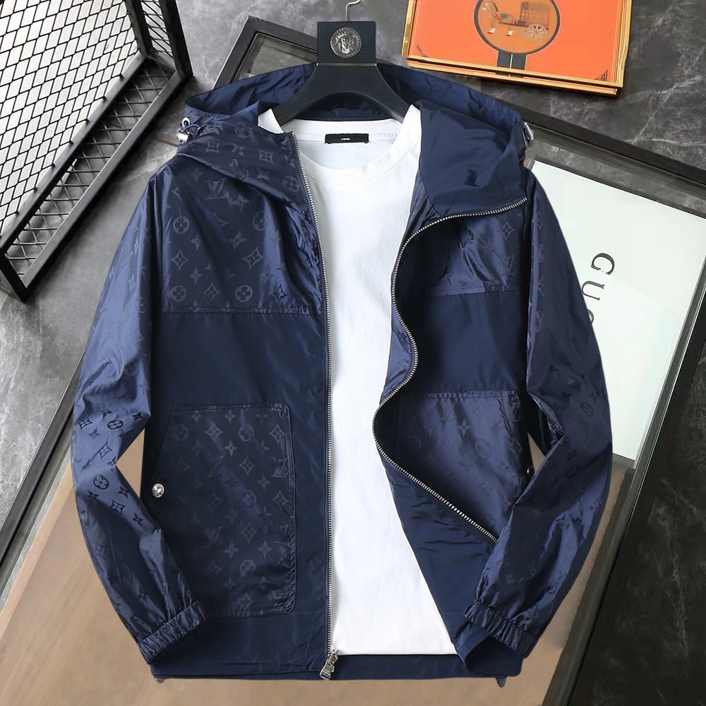 NO:595216,Same style on LV official website, on sale in advance!  2025ss new autumn men's reversible jacket, original single and three-label complete high-end version!  With hidden hood, custom-made fabrics at the counter, highly breathable and comfortable, impeccable details, brand element design concept, reflecting high quality. It feels delicate and soft!  It presents a casual cut and the upper body shape is awesome!  Size M～3XL, maximum wear is 195kg.,,louis vuitton,jackets & coats,jackets & coats,hats,alexander wang19860909LV官网同款,提前发售！2025ss开 秋新款男士双面穿夹克外套,原单三标齐全高端版本！带隐藏帽,专柜定制面料 透气舒适度高,细节无可挑剔,品牌元素设计理念,体现高品质.手感细腻柔软！呈现休闲裁剪,上身版型超赞！码数M～3XL,最大穿195斤.,,louis vuitton,jackets & coats,jackets & coats,hats,alexander wang,Men's clothing