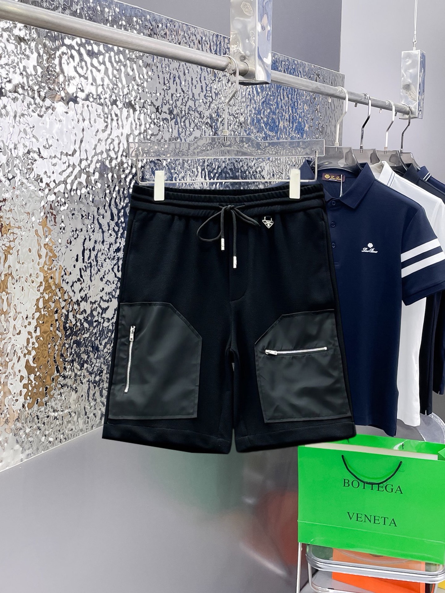 NO:841389,2026ss PD#The latest spring and summer casual shorts, 1:1 top replica at the counter, in full condition!  A must-have item for fashionistas!  Old man who knows the goods, hurry up and start. Color: black, apricot, size: M~3XL,,shorts,198609092026ss PD#春夏最新休闲短裤 专柜1:1顶级复刻,全品相！潮人必备单品！懂货的老铁赶紧下手 颜色黑色 杏色 尺码M~3XL,,shorts,,Men's clothing