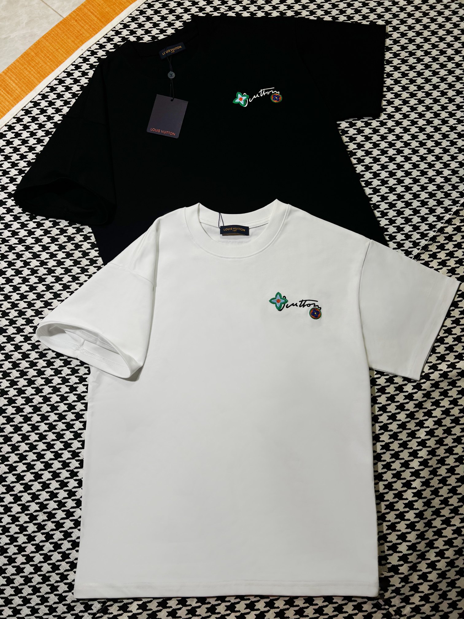 LV Louis Vuitton 2023 Summer Embroidered Circles: Exclusive, High-Quality, Customized Apparel - 图片 8