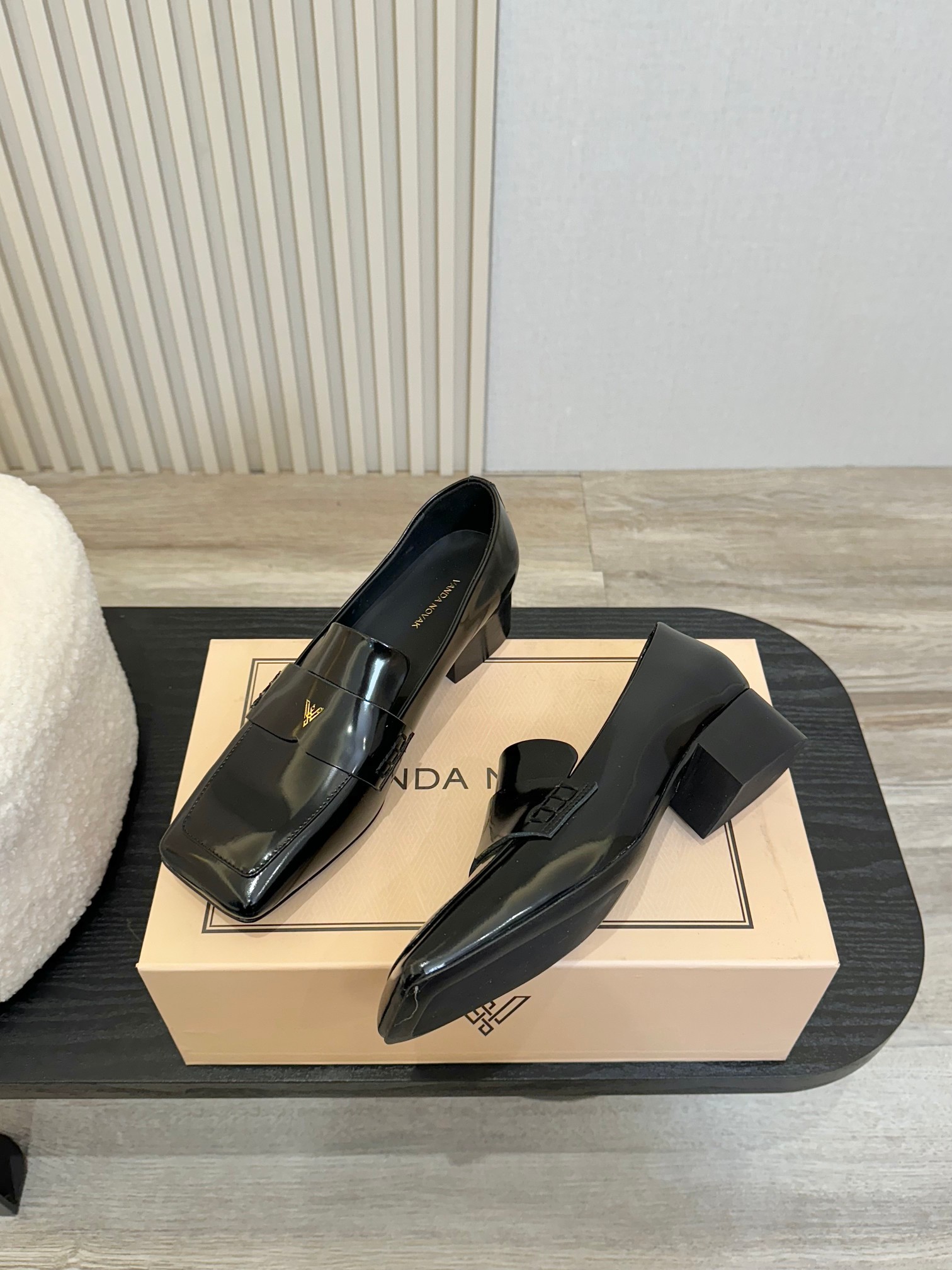 Vanda Novak Heel Design Glasses: Italian Brands, High-Sense Shoe Series, Premium Quality. - 图片 3