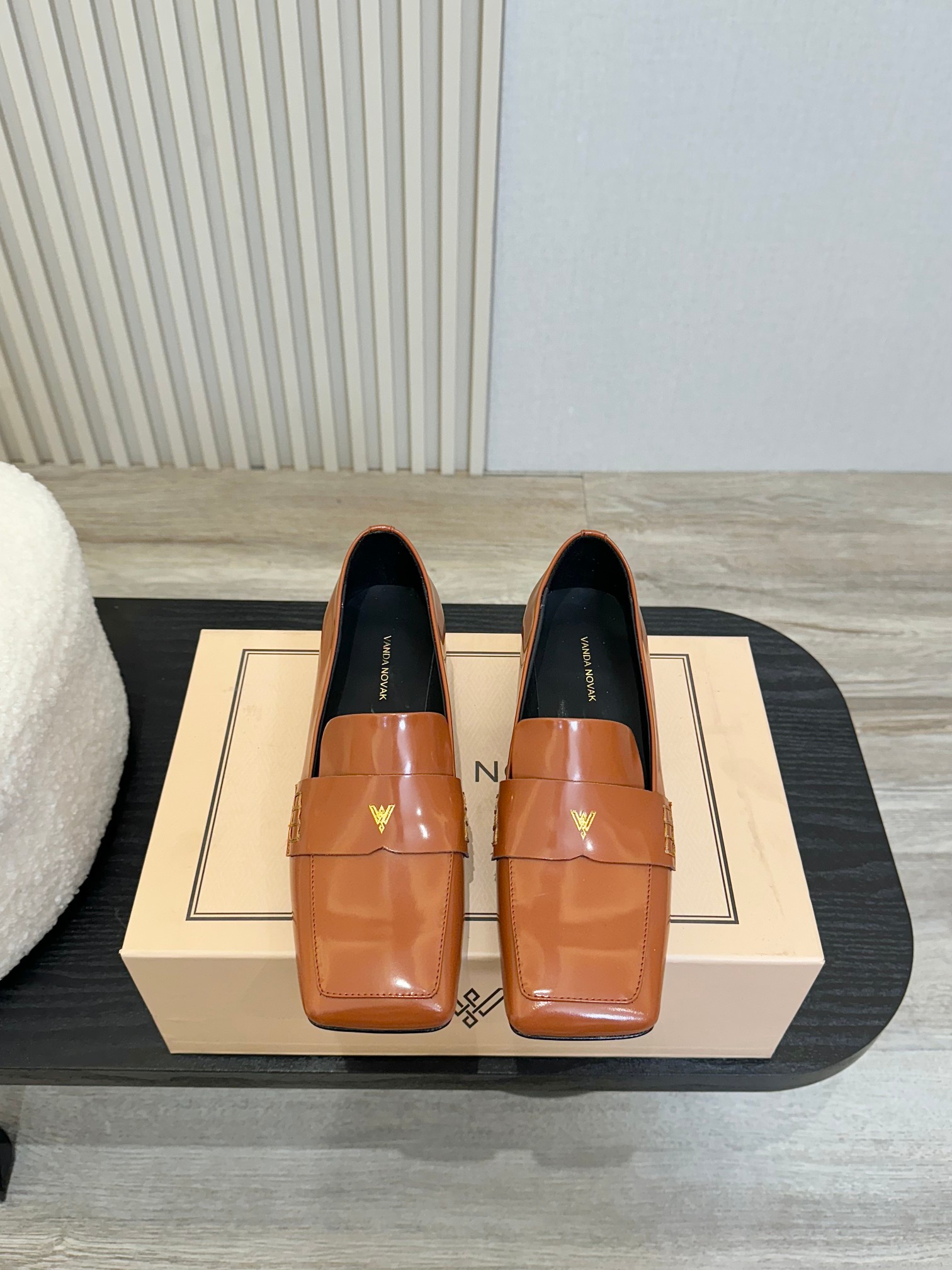 Vanda Novak Heel Design Glasses: High-Sense Shoe Series with Italian Brands. - 图片 4