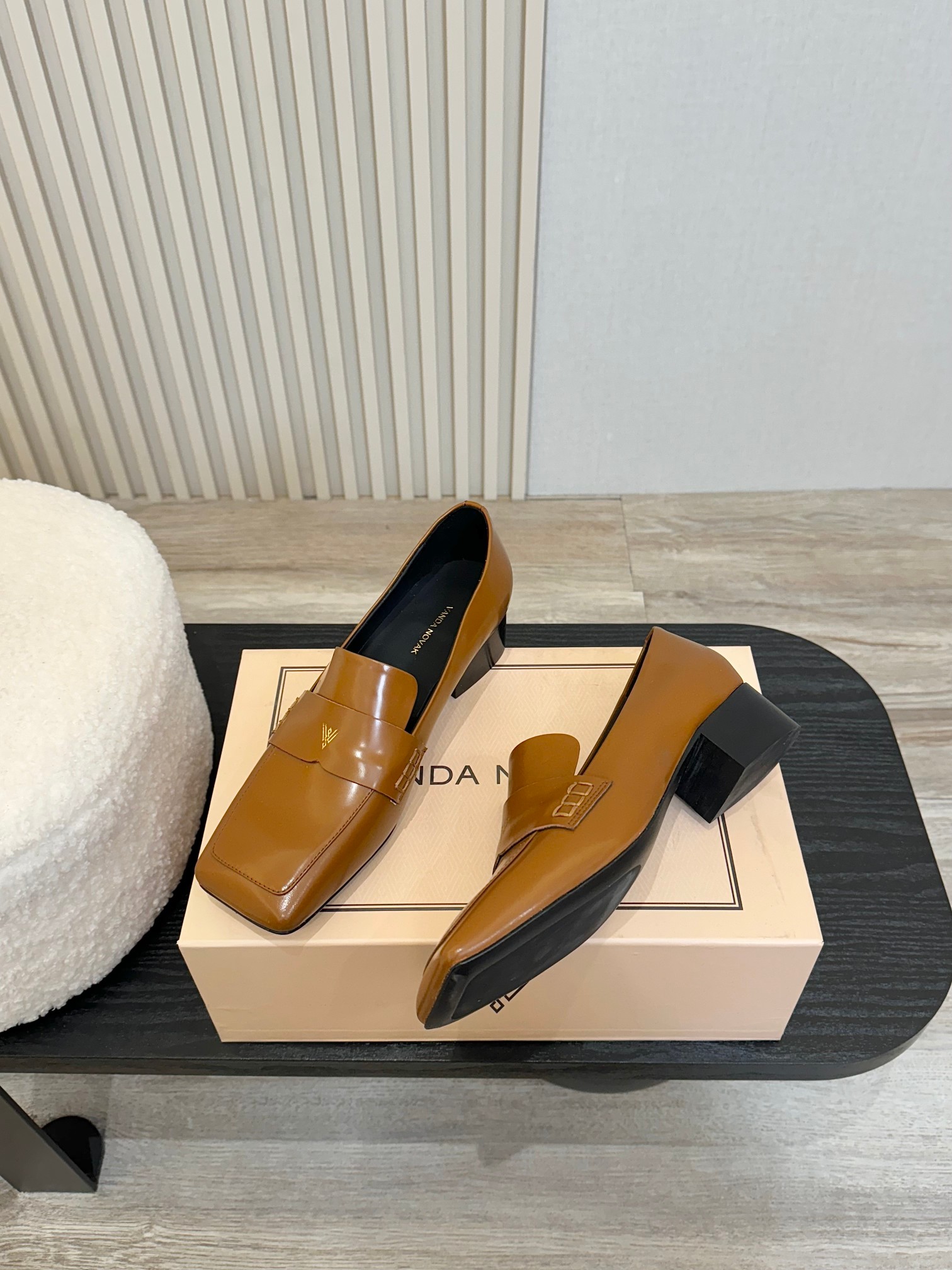 Vanda Novak Heel Design Glasses: Italian Brands’ High-Sense Shoe Series. - 图片 2