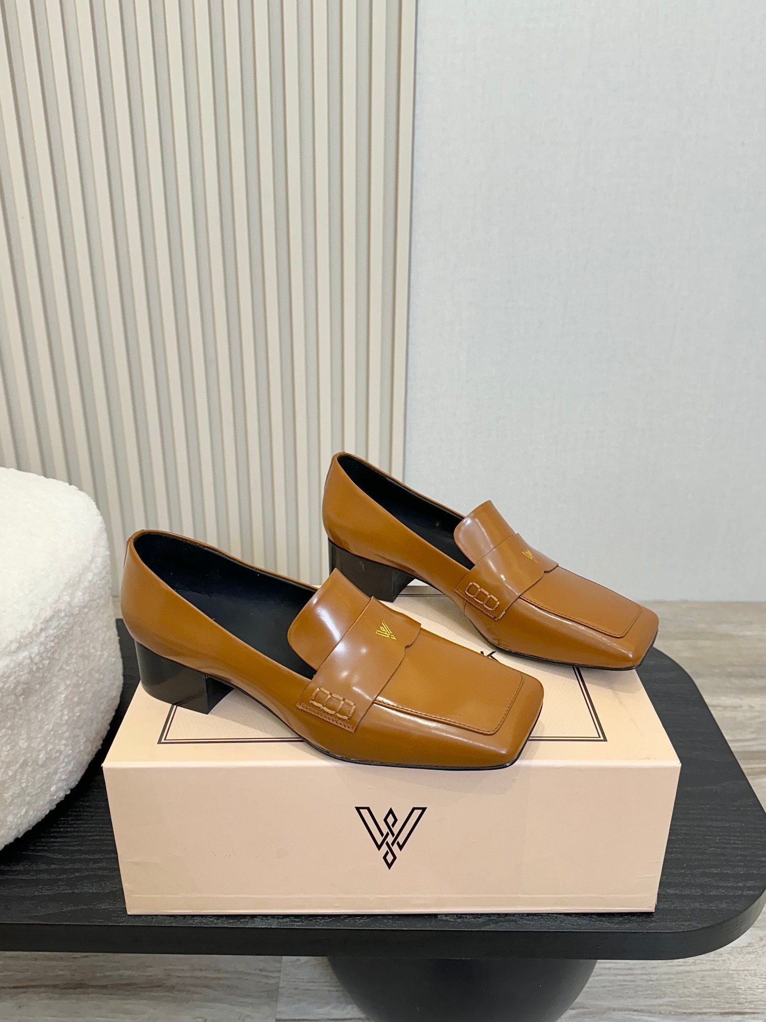 Vanda Novak Heel Design Glasses: Italian Brands’ High-Sense Shoe Series. - 图片 7